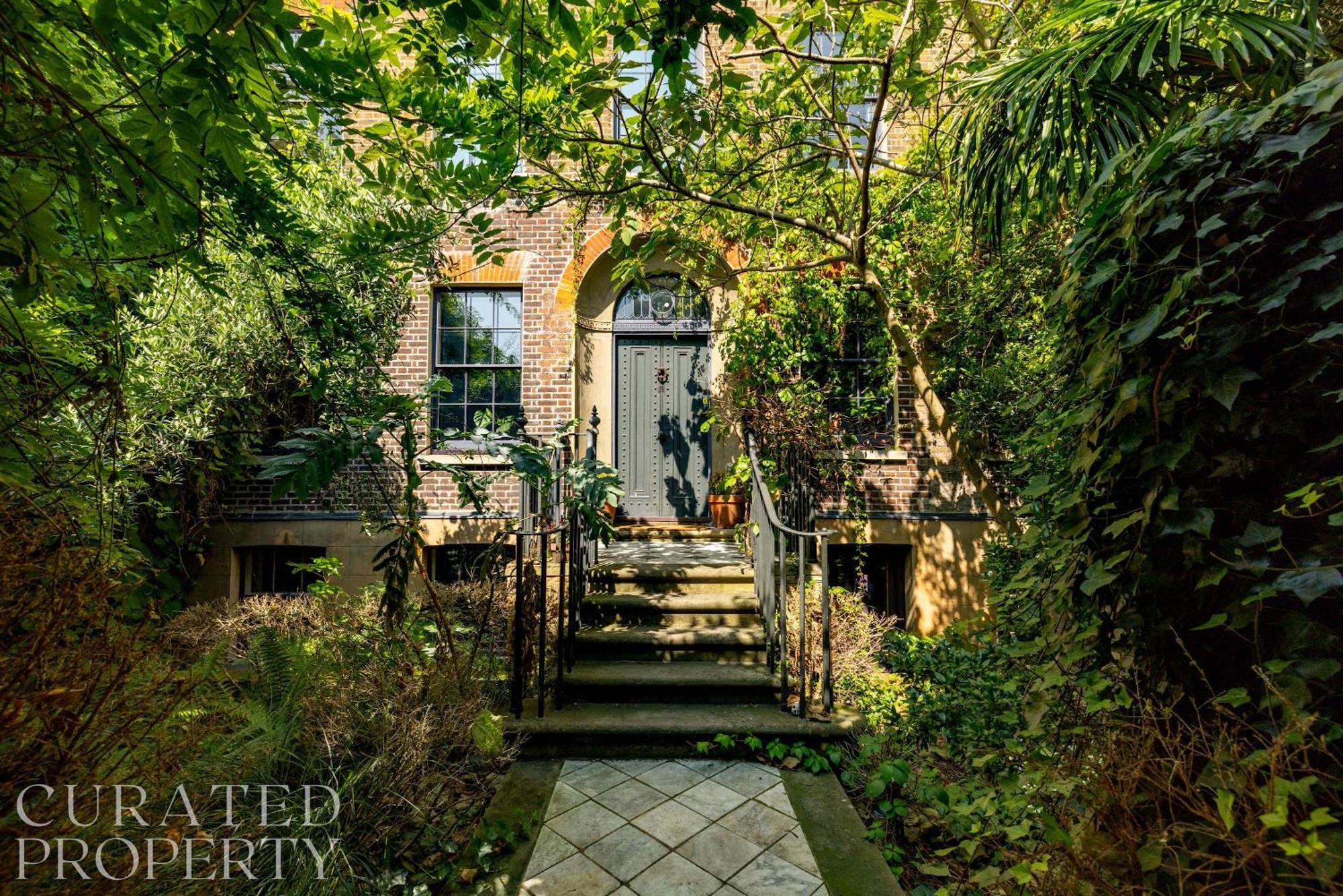 Extraordinary Grade Ii-listed Early Georgian Holiday home London
