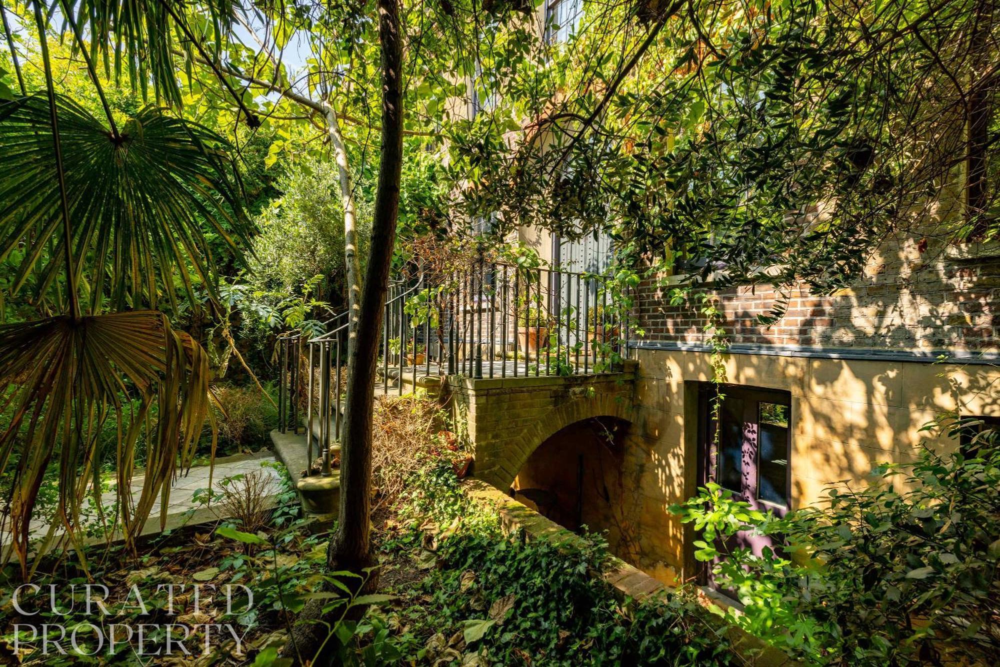 Extraordinary Grade Ii-listed Early Georgian *