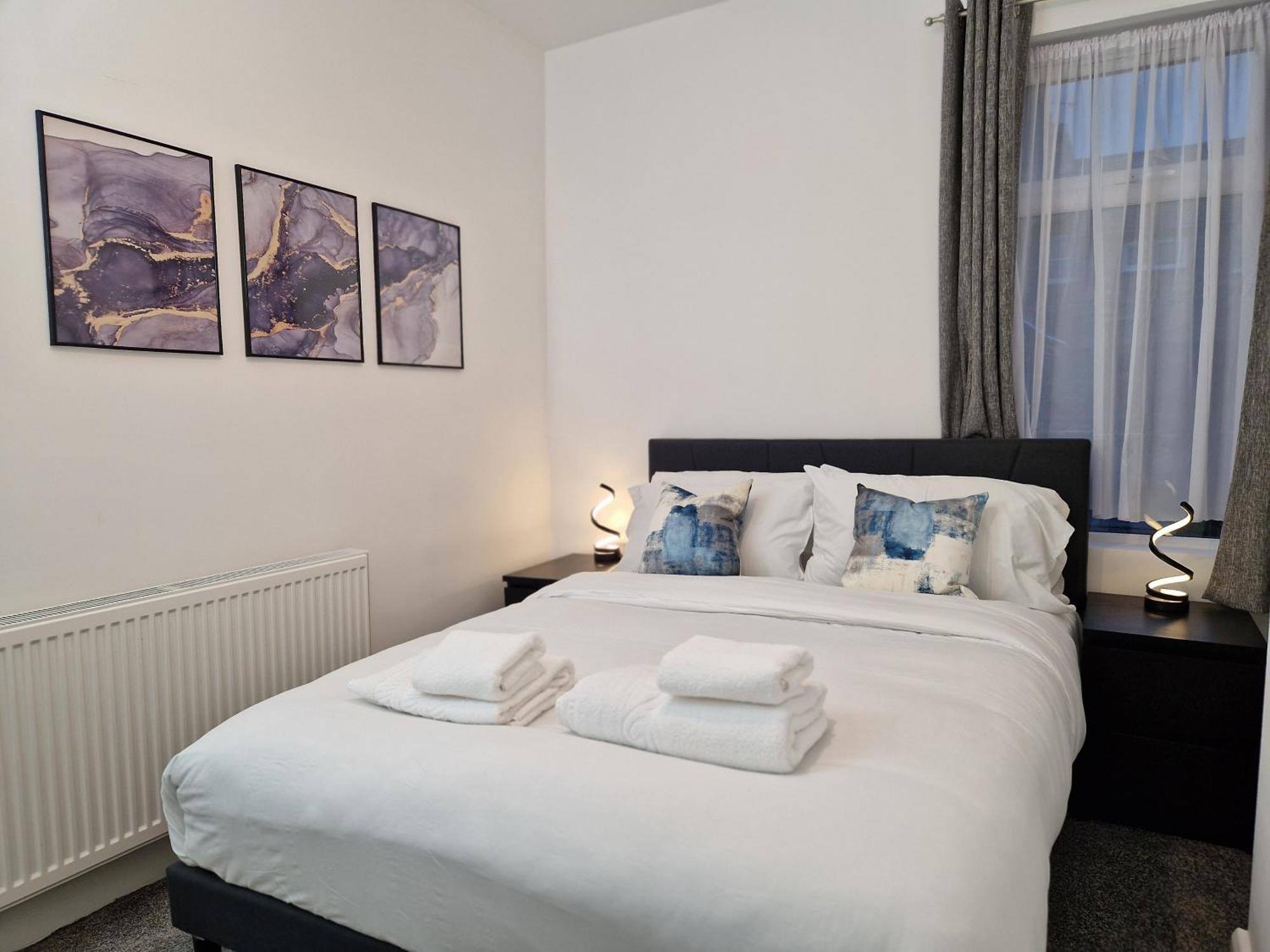 Excel Airport King Beds Garden * London