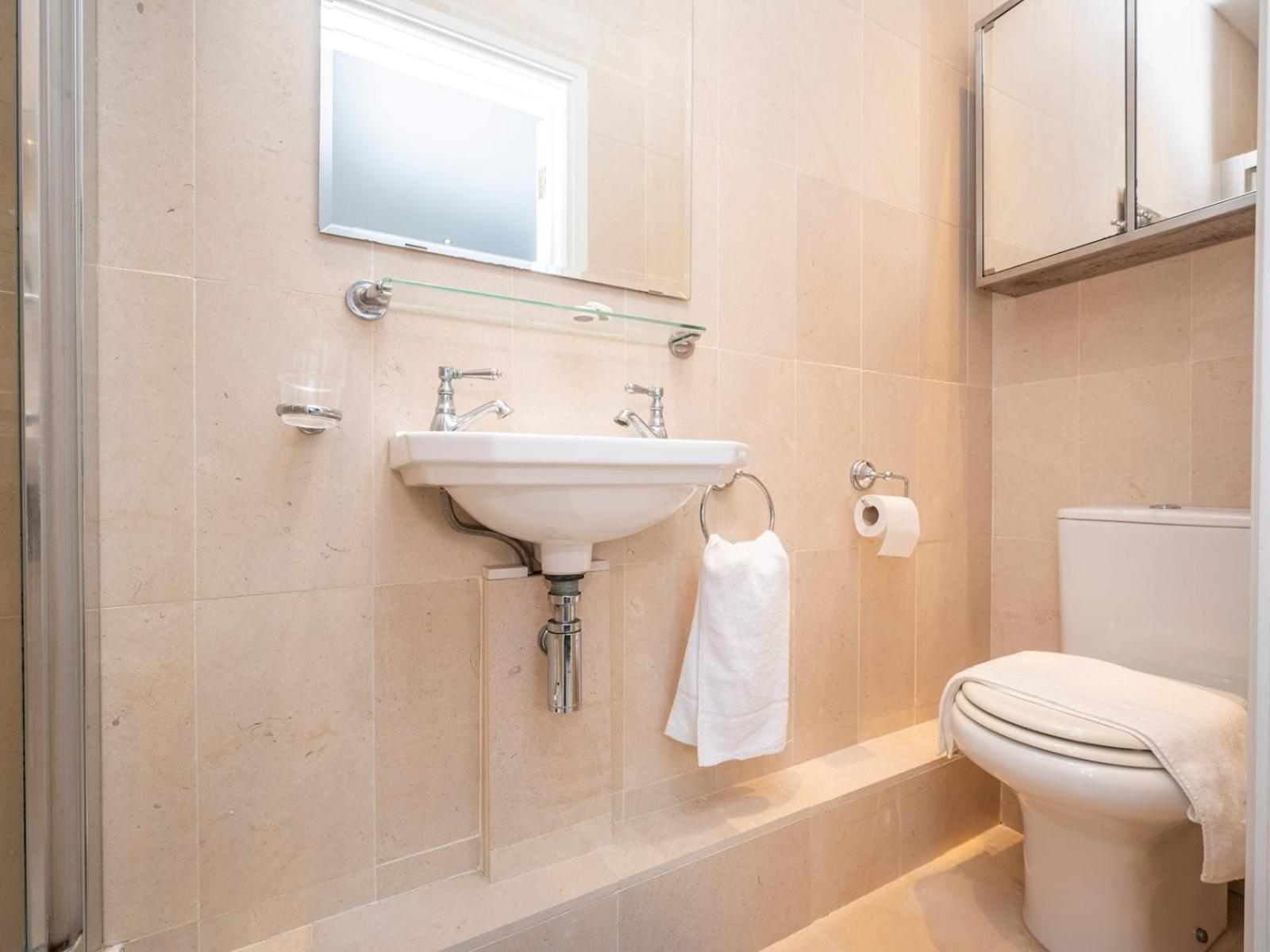 Gated Riverside Se16 With Parking Pass The Keys London