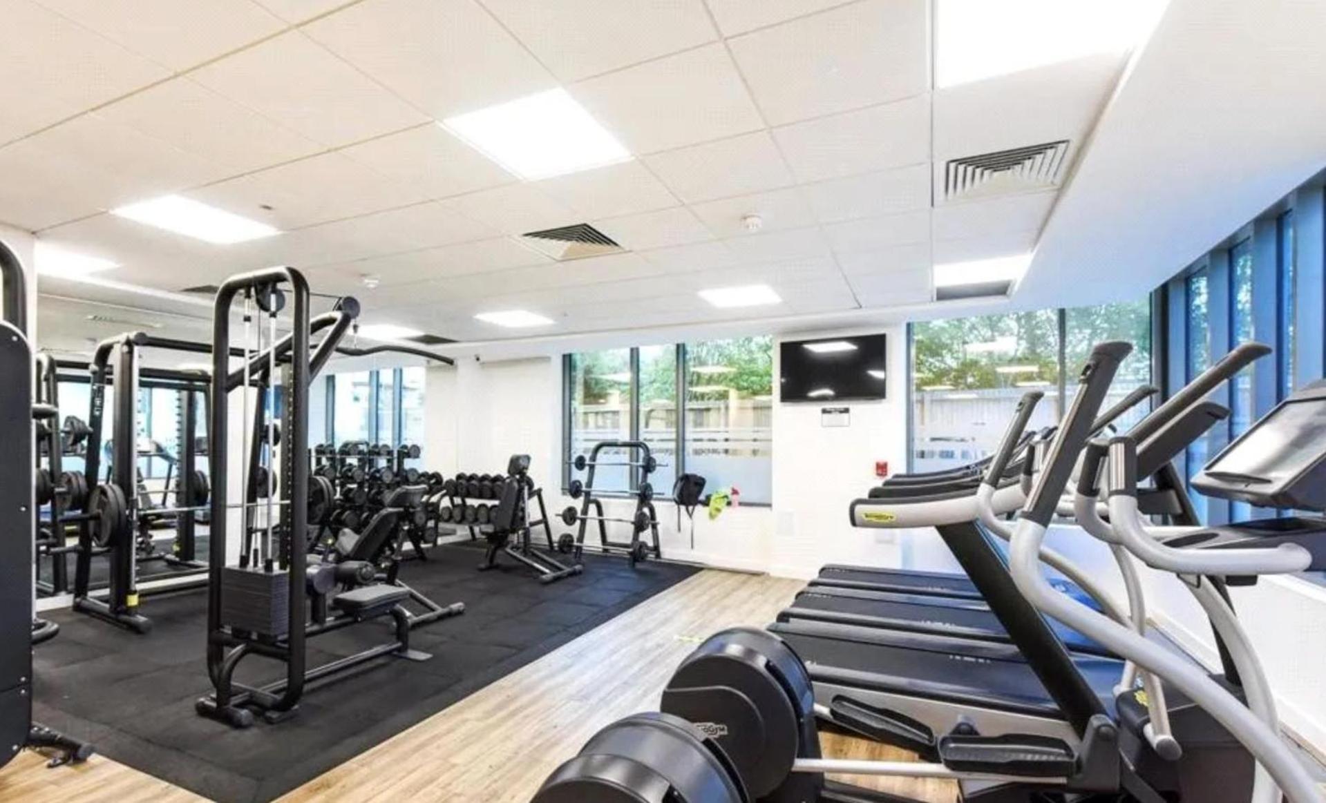 Londonaprt 1bed Balcony Gym Tv Wifi Lägenhet London