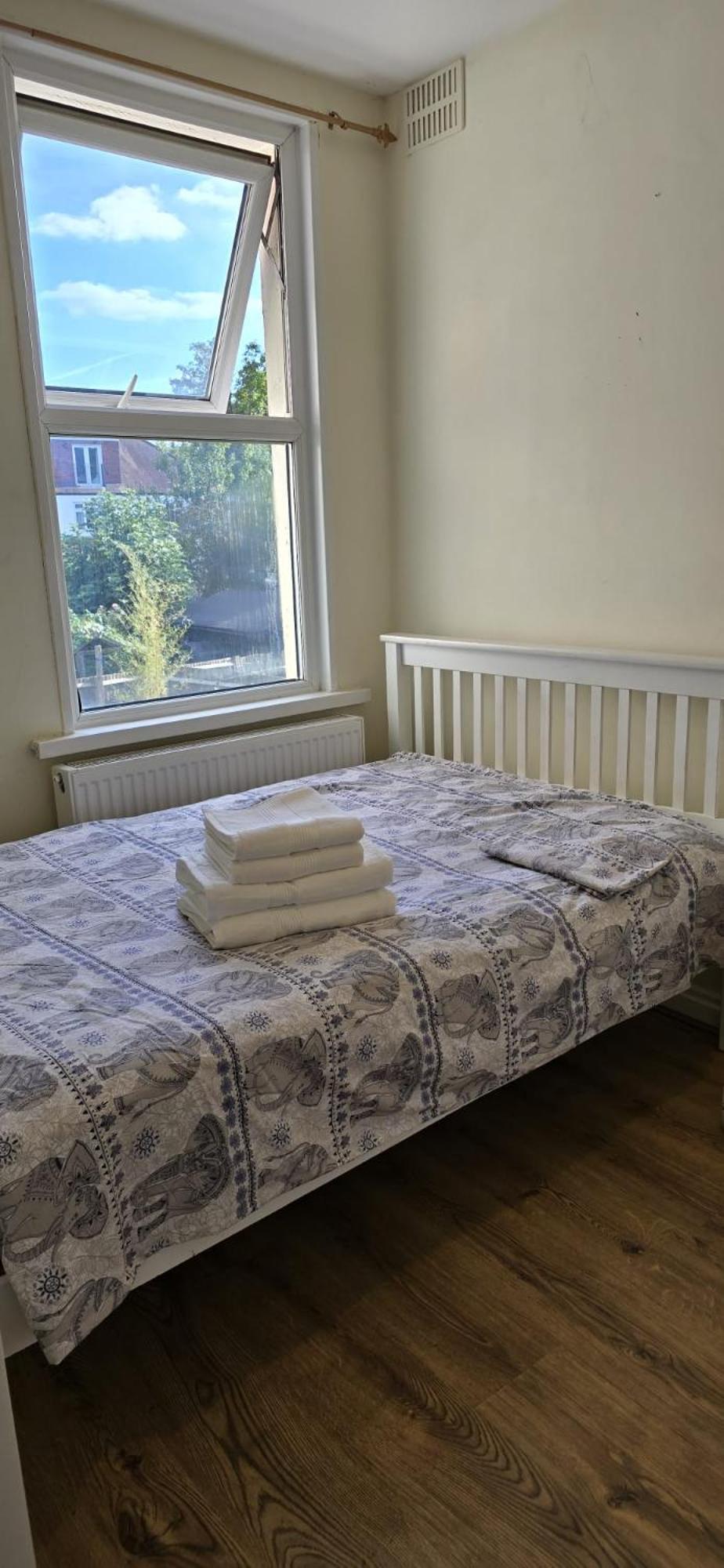 Private Near Hither Station Auberge de jeunesse *