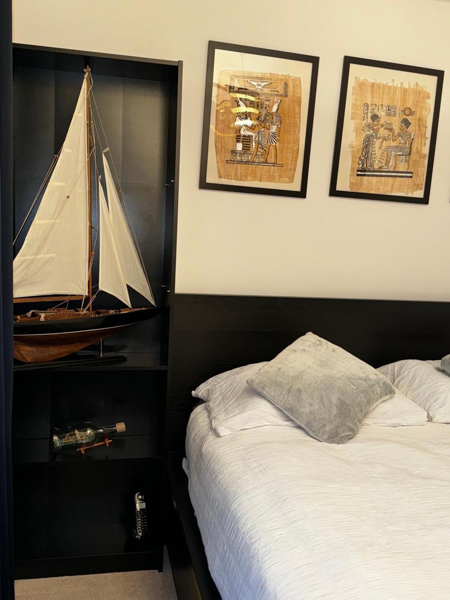 Entire Flat Custom House * London