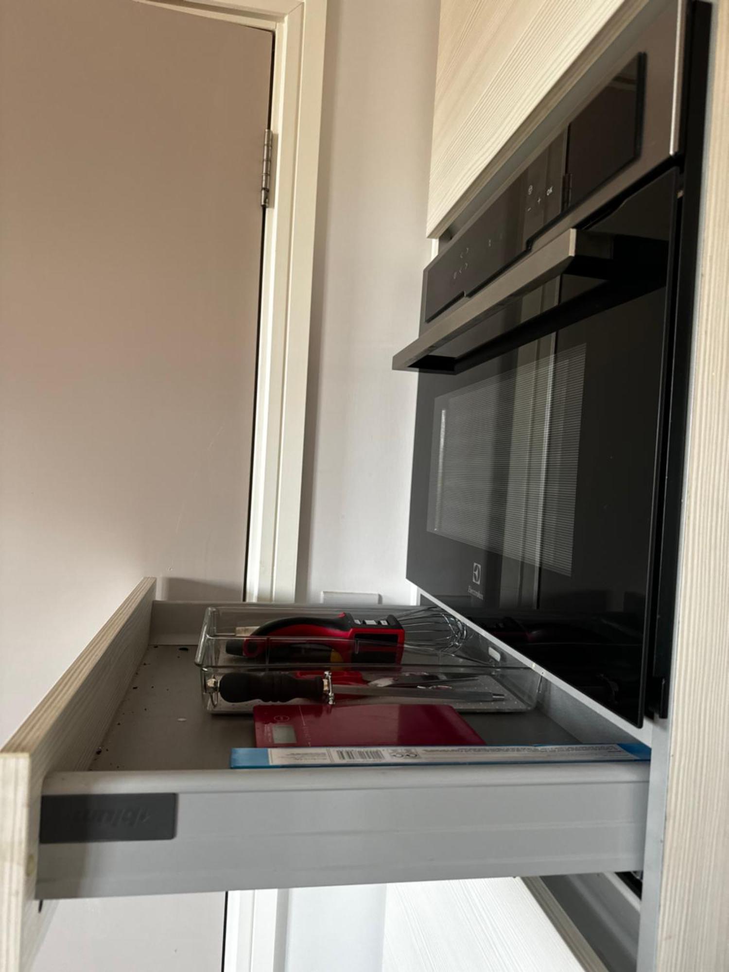 Entire Flat Custom House * London
