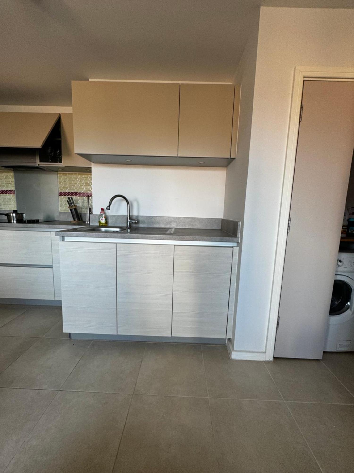 Apartment Entire Flat Custom House London
