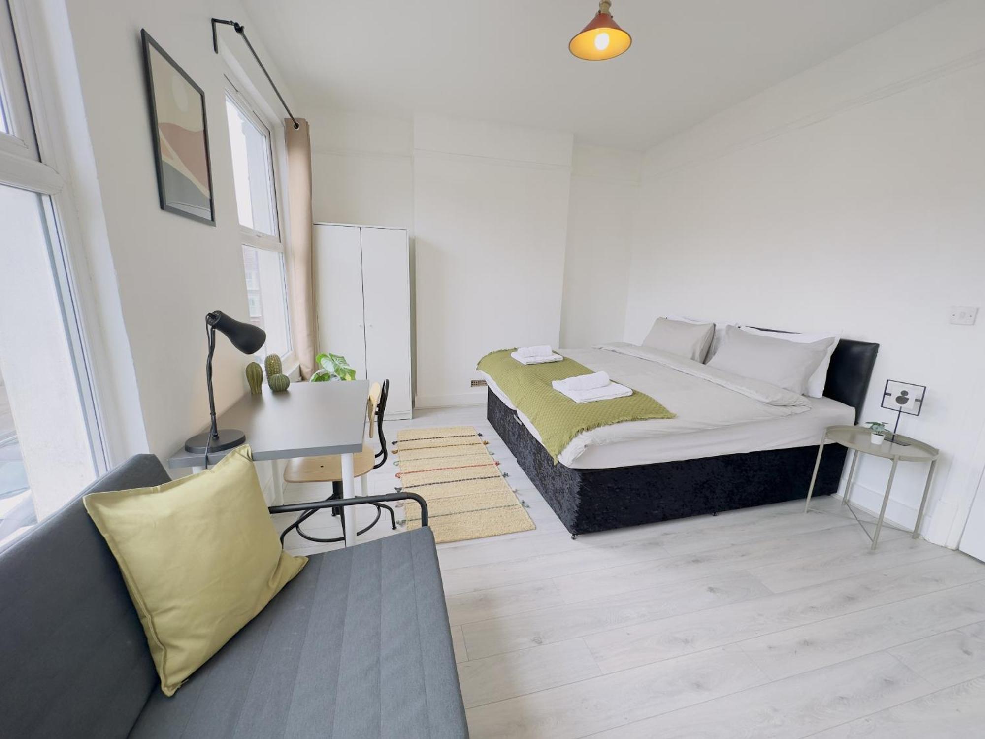 Leyton House - Sleepylodge * London