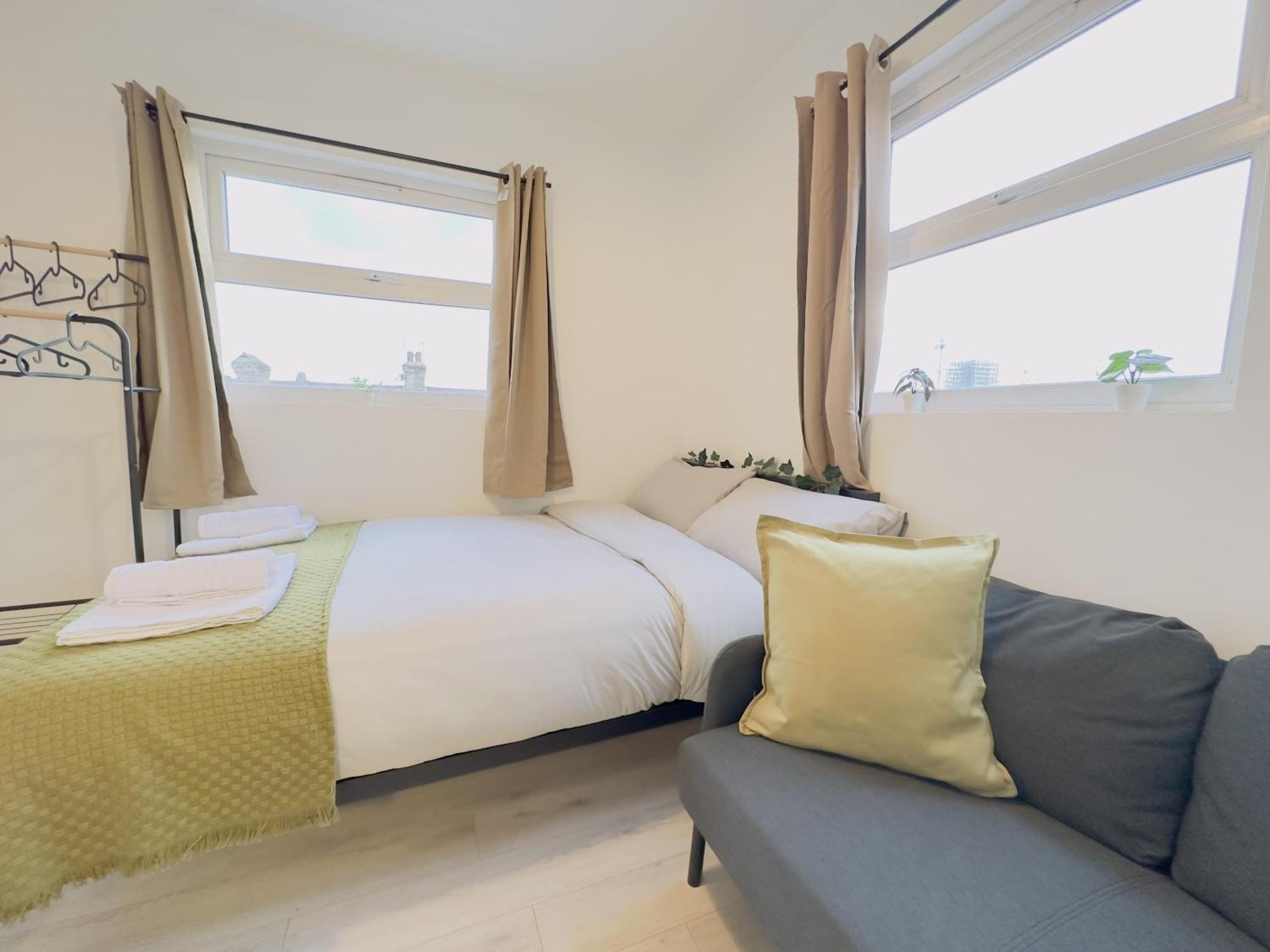 Leyton House - Sleepylodge London