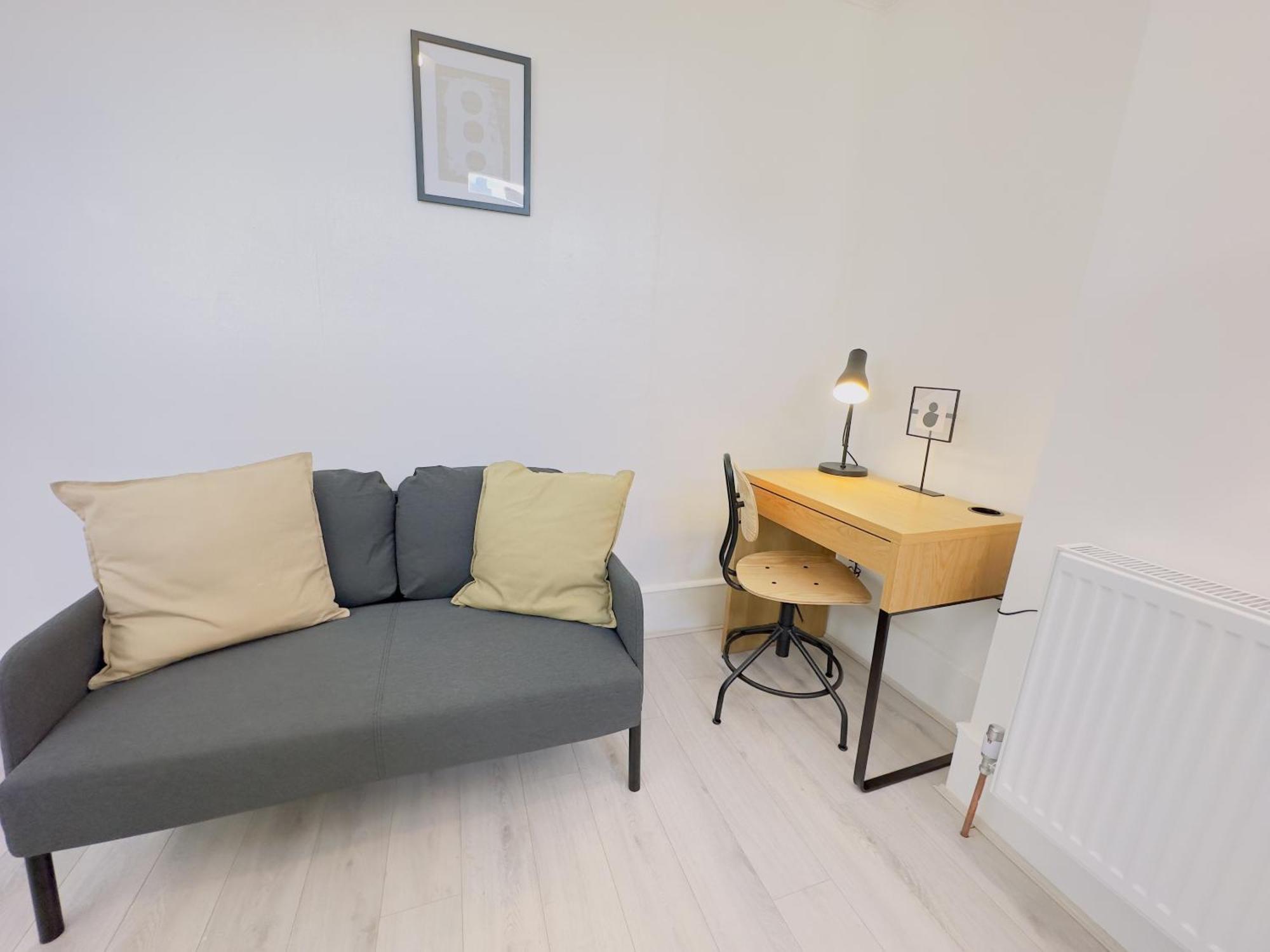 Leyton House - Sleepylodge * London