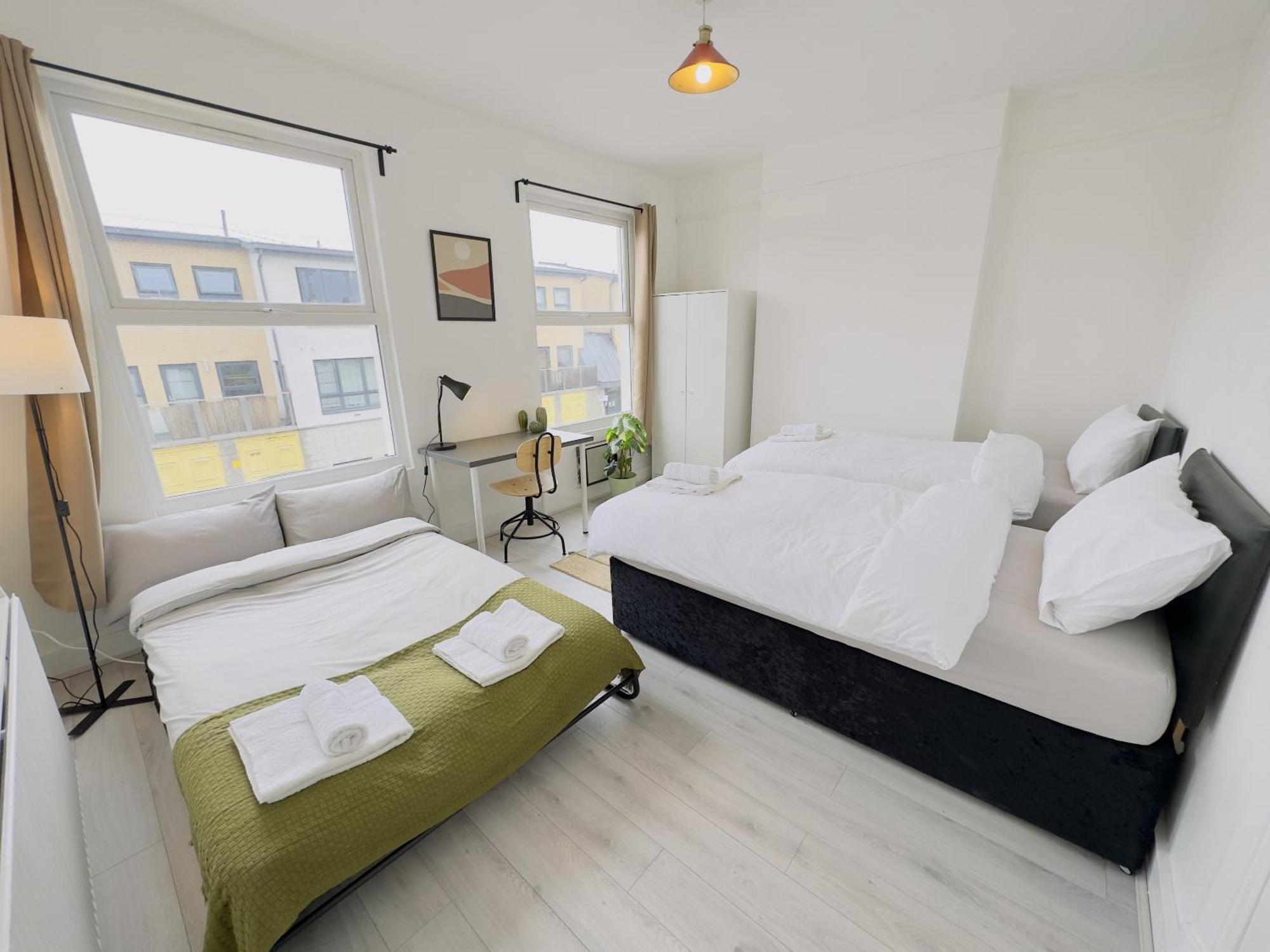 Leyton House - Sleepylodge * London