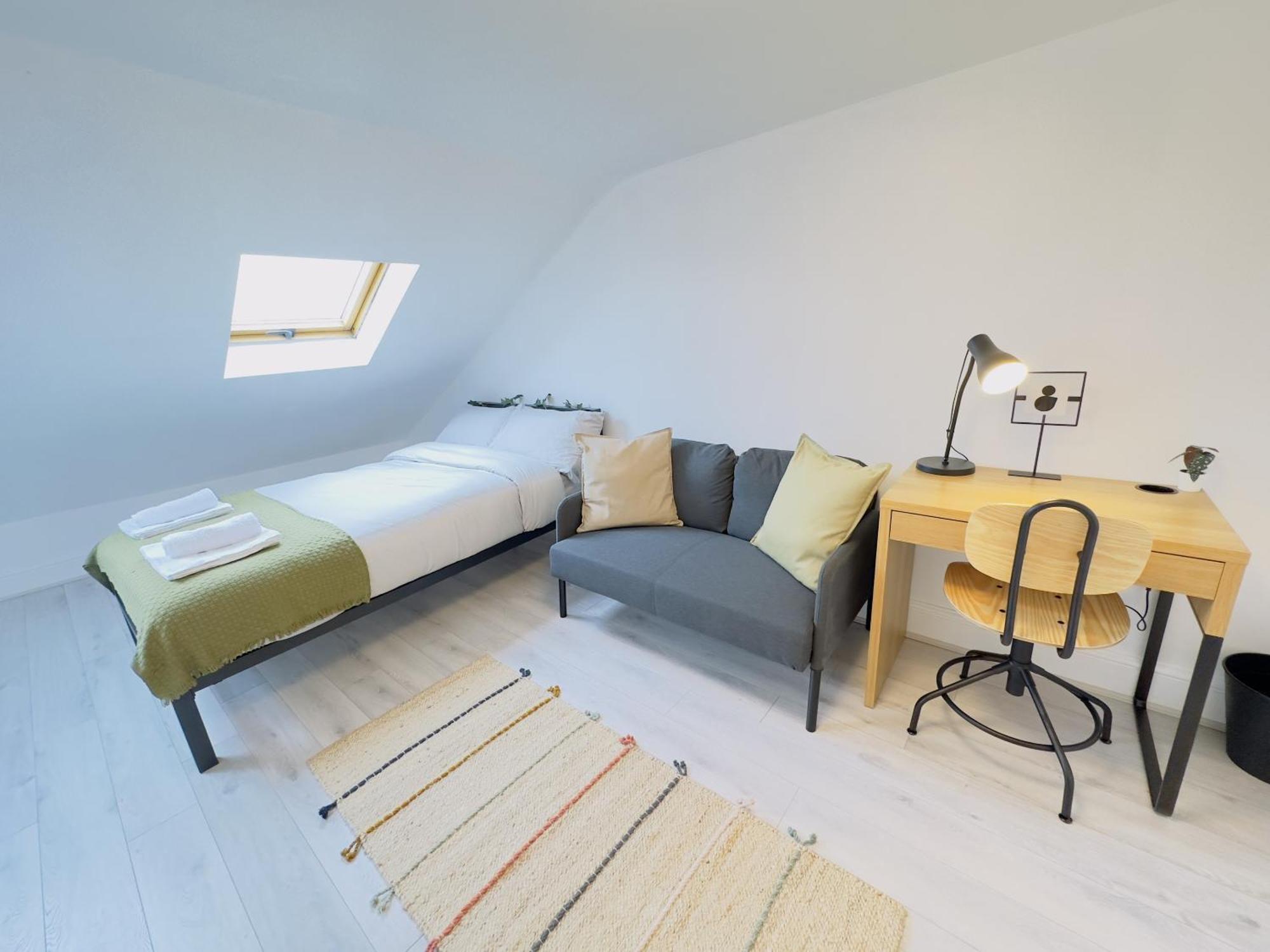 Leyton House - Sleepylodge London