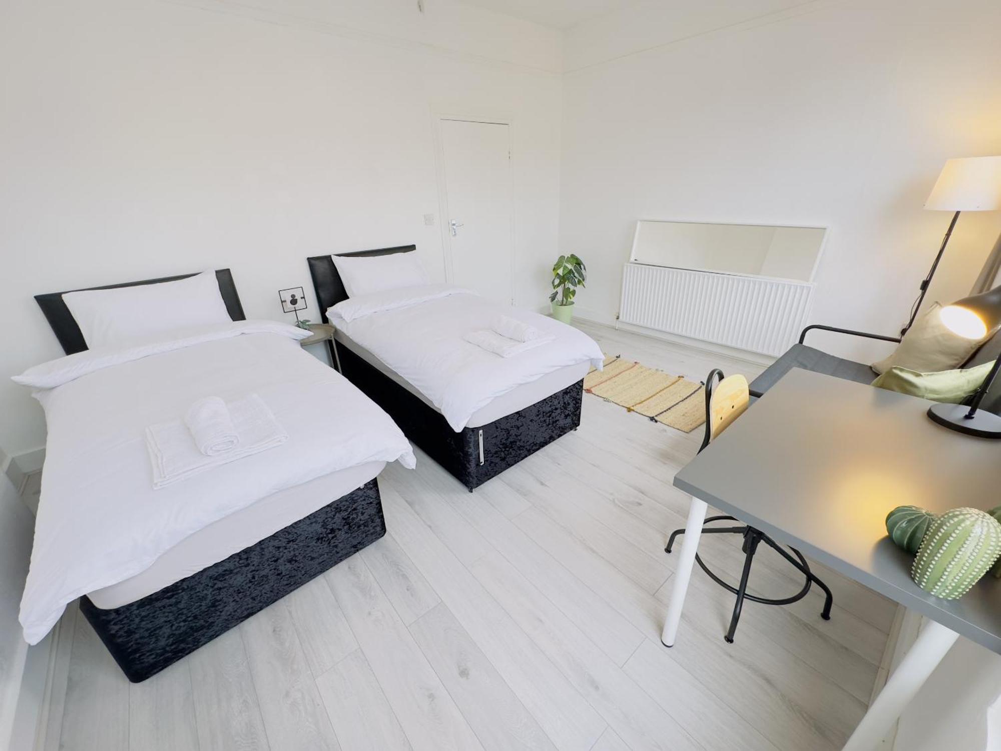 Leyton House - Sleepylodge London