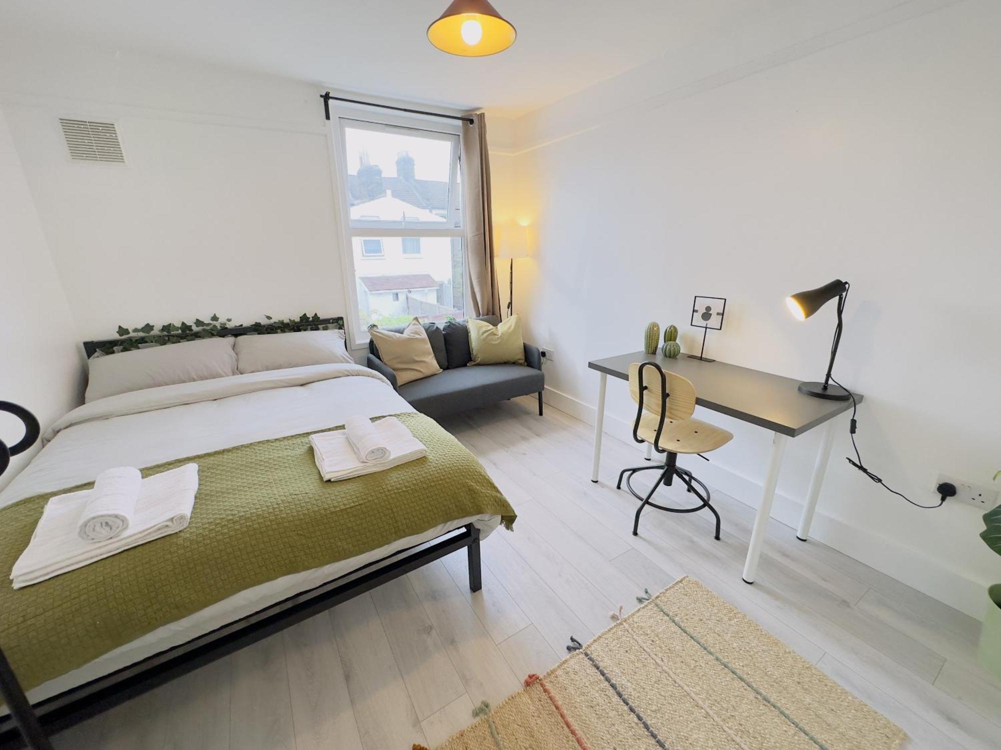 Leyton House - Sleepylodge London