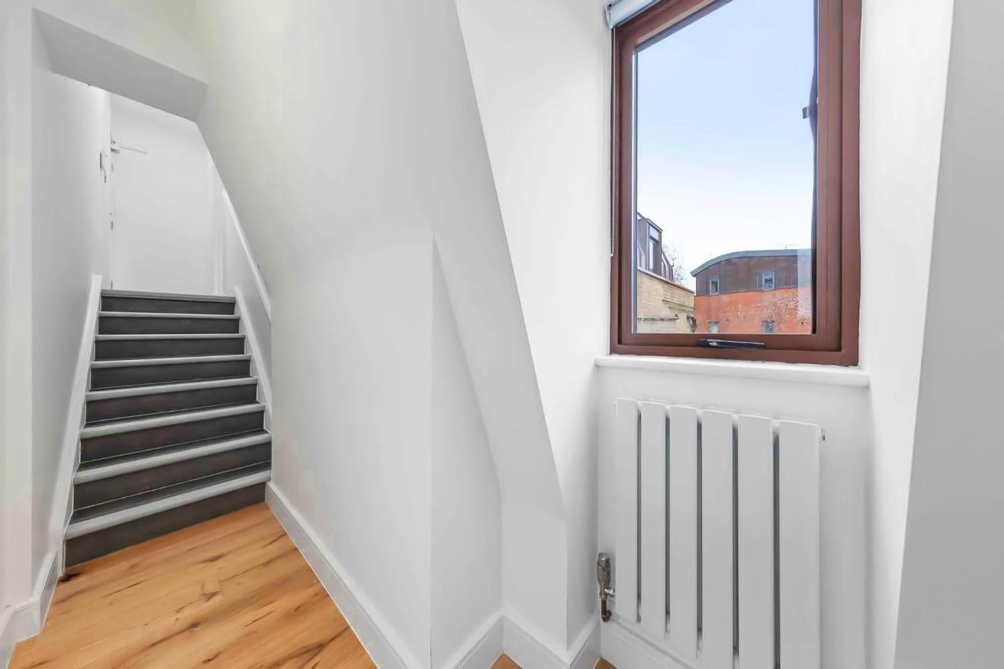 Serviced Apt In Central Lr3 Londen
