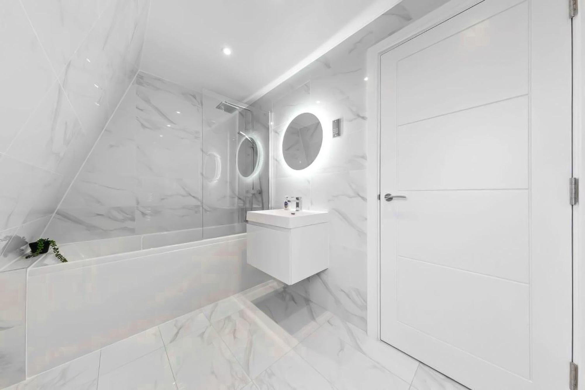 Appartement Serviced Apt In Central Lr3 Londen