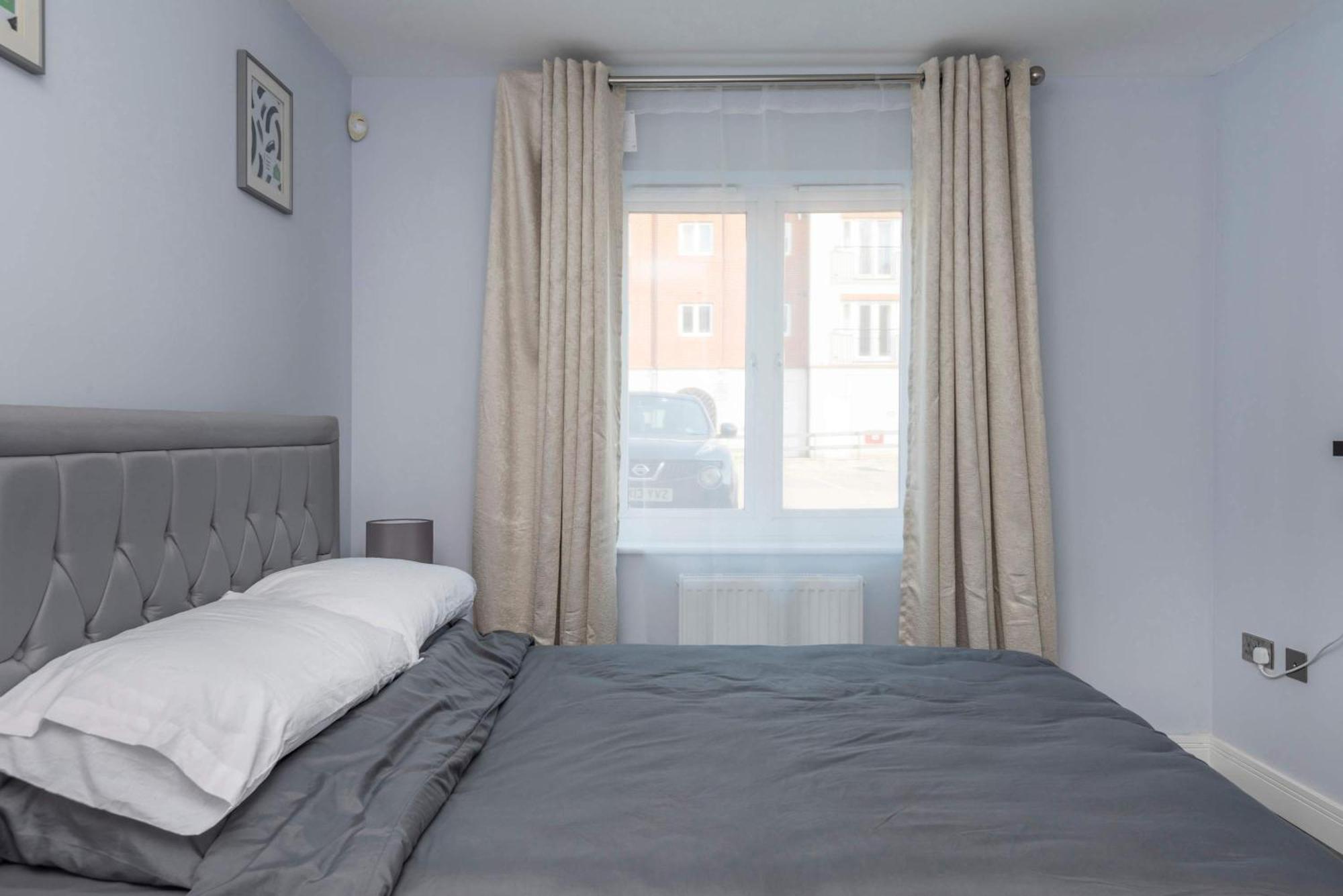 Stylish Elegant New Flat 5 Min From Elizabeth Line Lejlighed