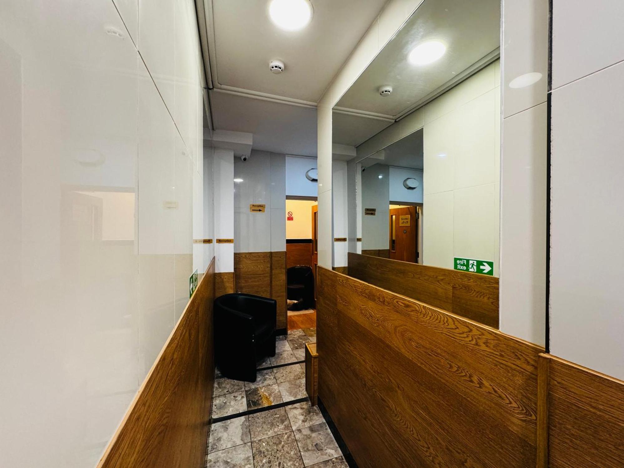 Berkley Aparthotel *