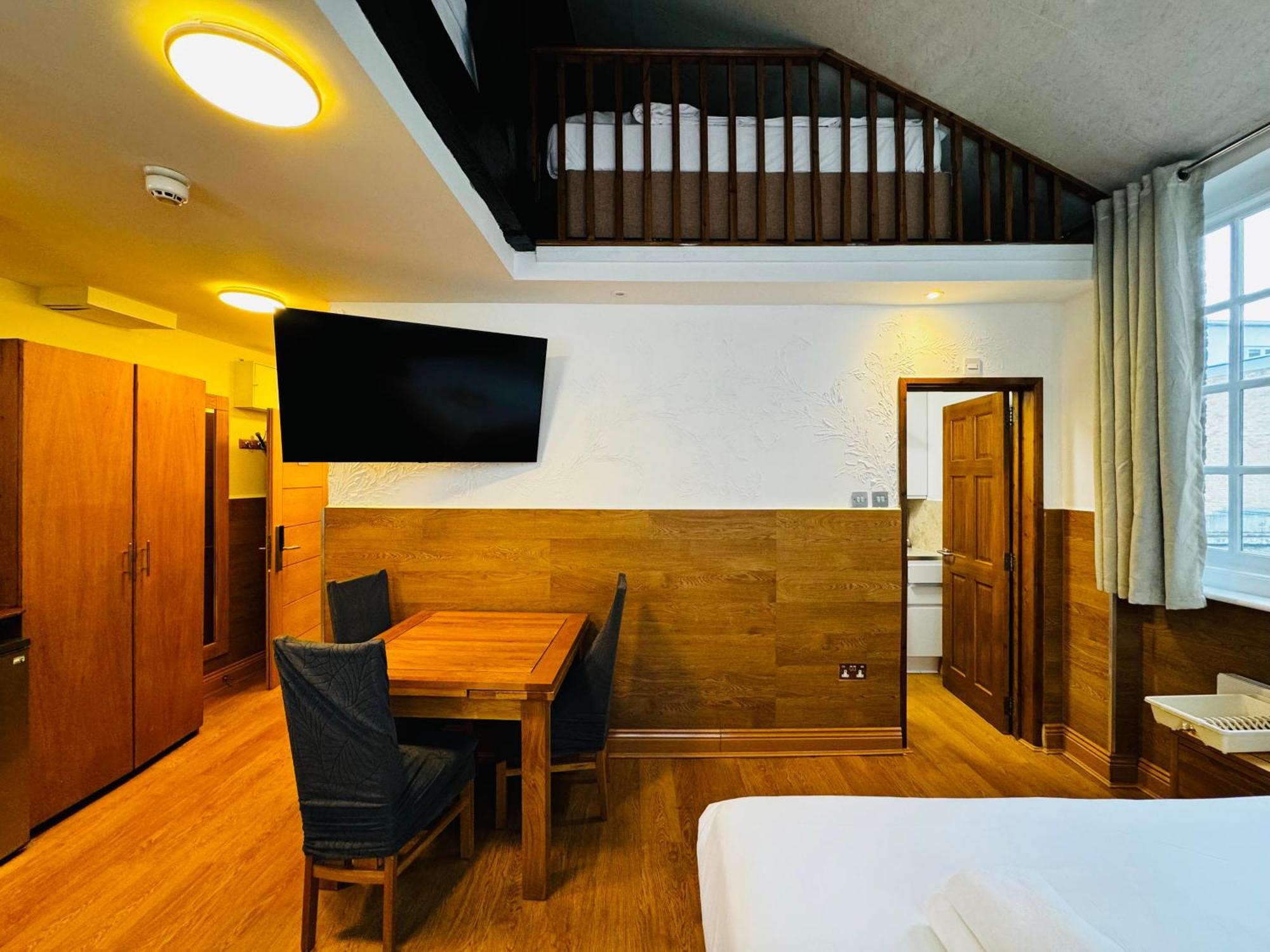 Berkley Aparthotel