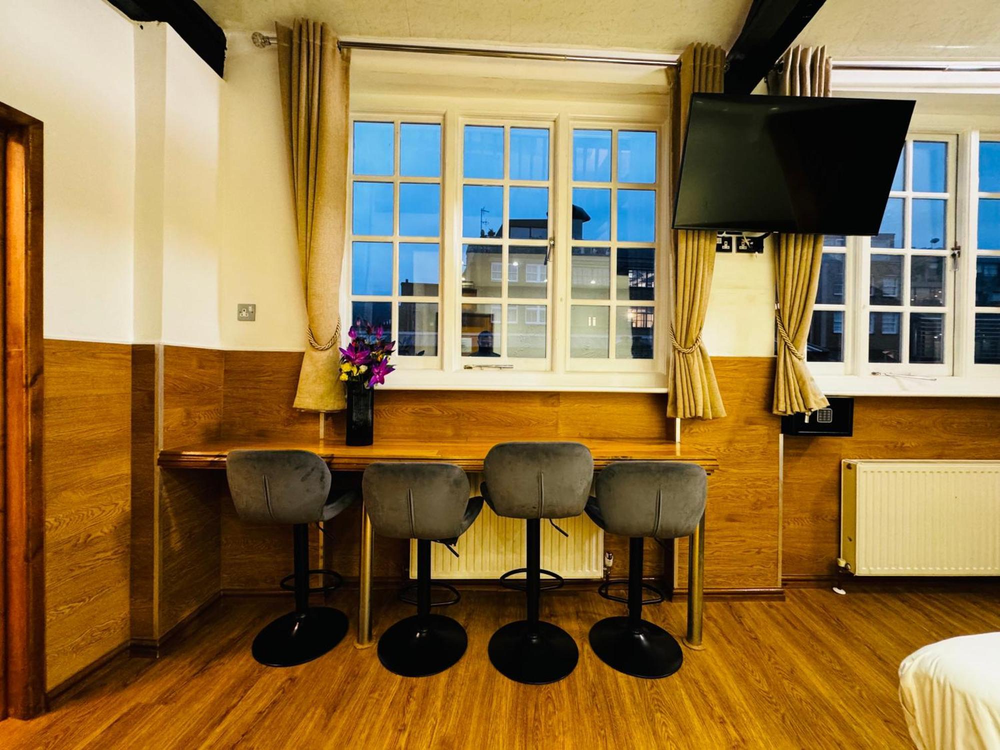 Berkley Aparthotel *