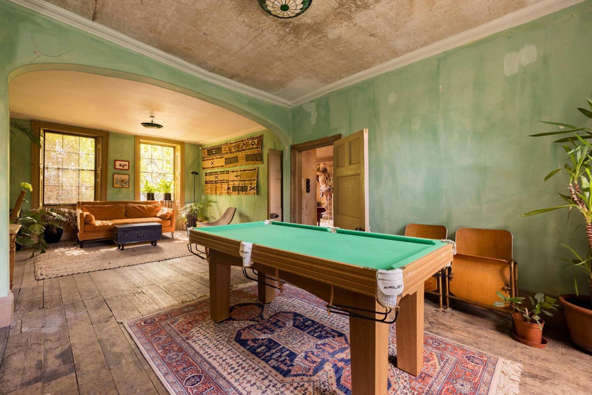 Extraordinary Grade Ii-listed Early Georgian * London