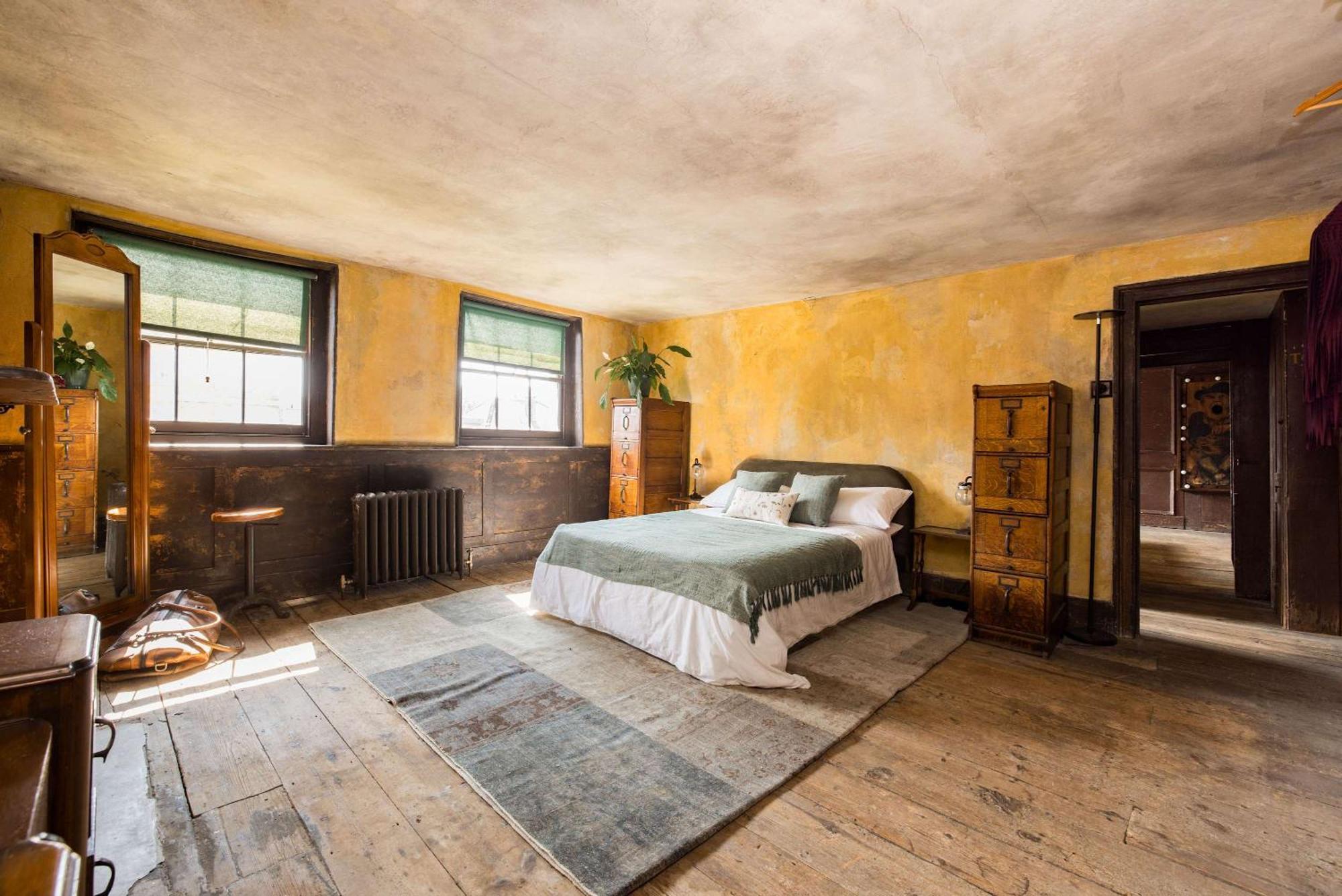 Extraordinary Grade Ii-listed Early Georgian Holiday home London