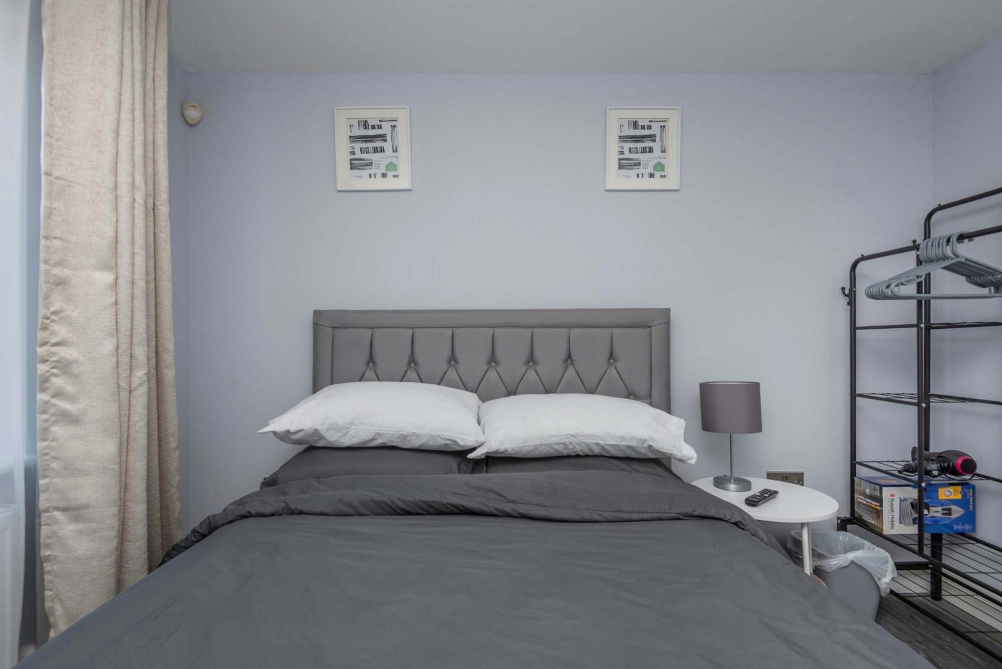 Stylish Elegant New Flat 5 Min From Elizabeth Line Lejlighed London
