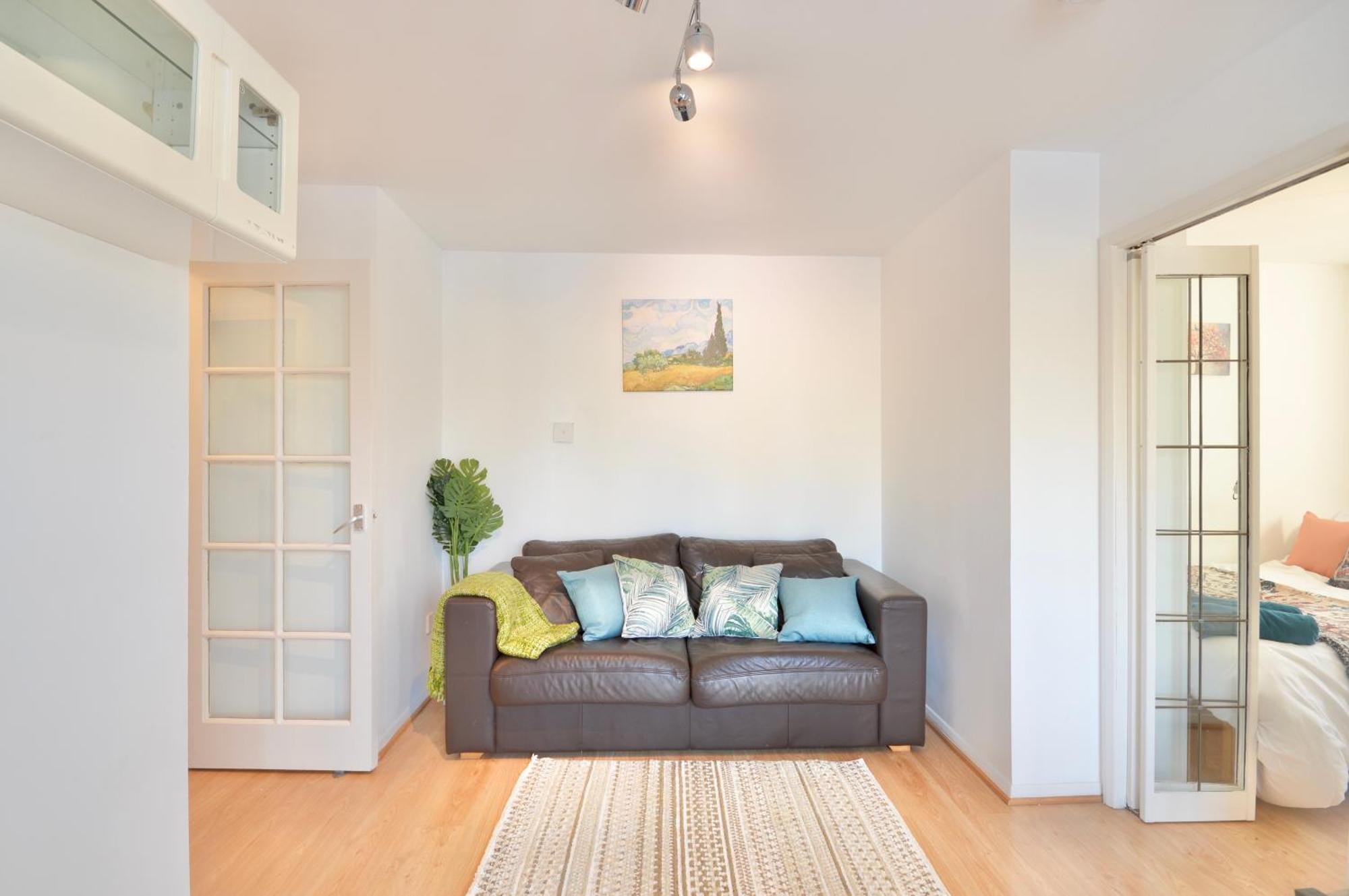 Silver Street Apartment London
