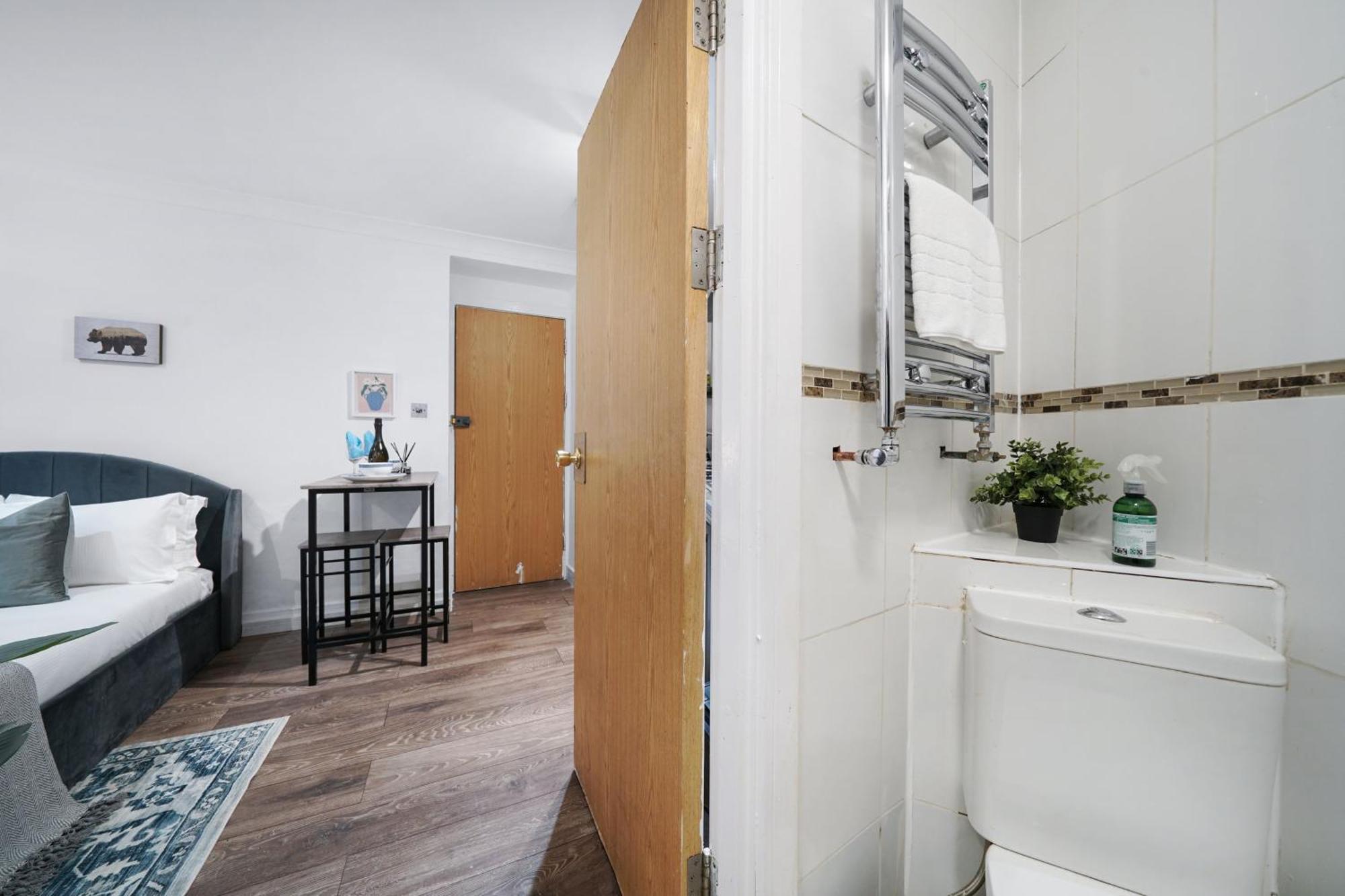 Appartement Affordable One Bedroom & In *
