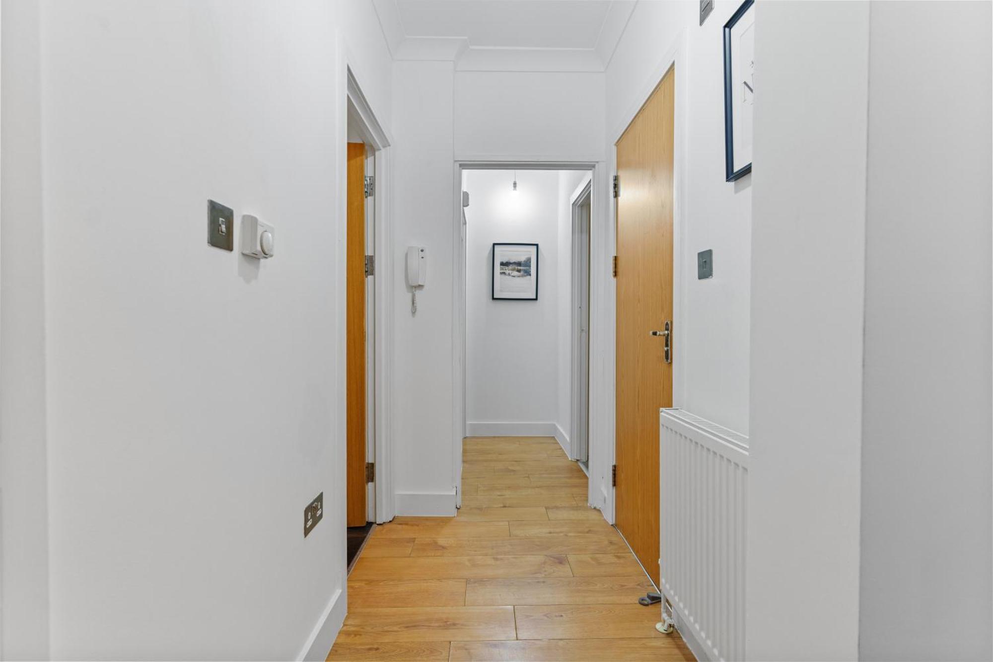 Affordable One Bedroom & In * Londen