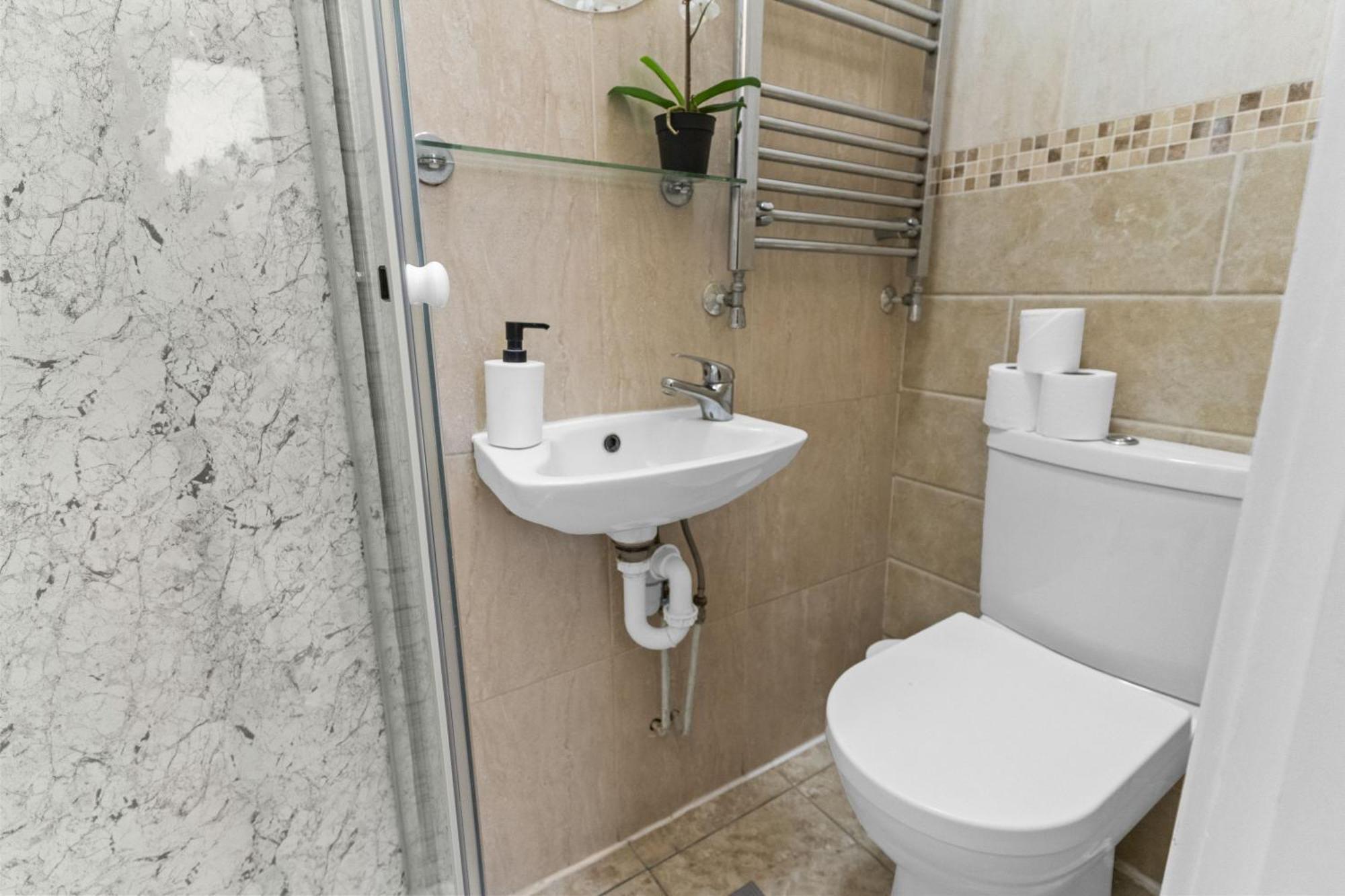 Appartement Affordable One Bedroom & In Londen