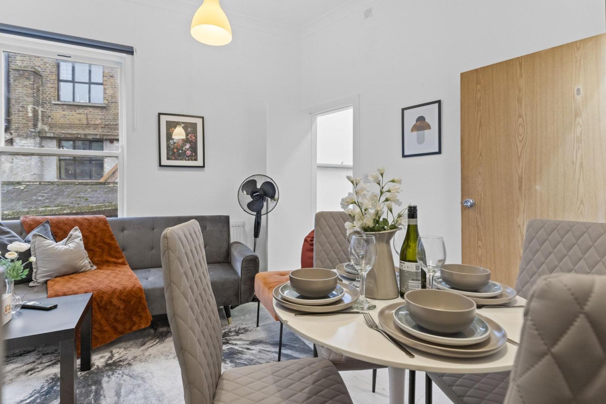 Affordable One Bedroom & In * Londen