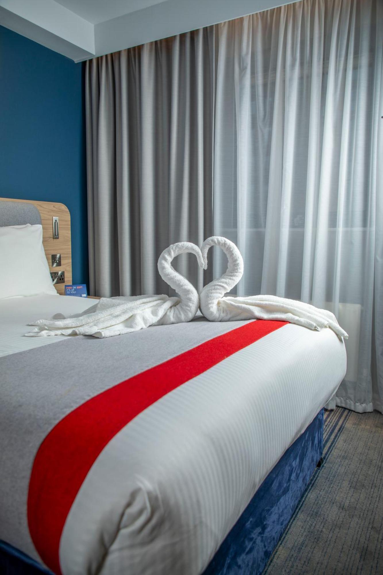 Express Royal Docks By Ihg Hotell 3*