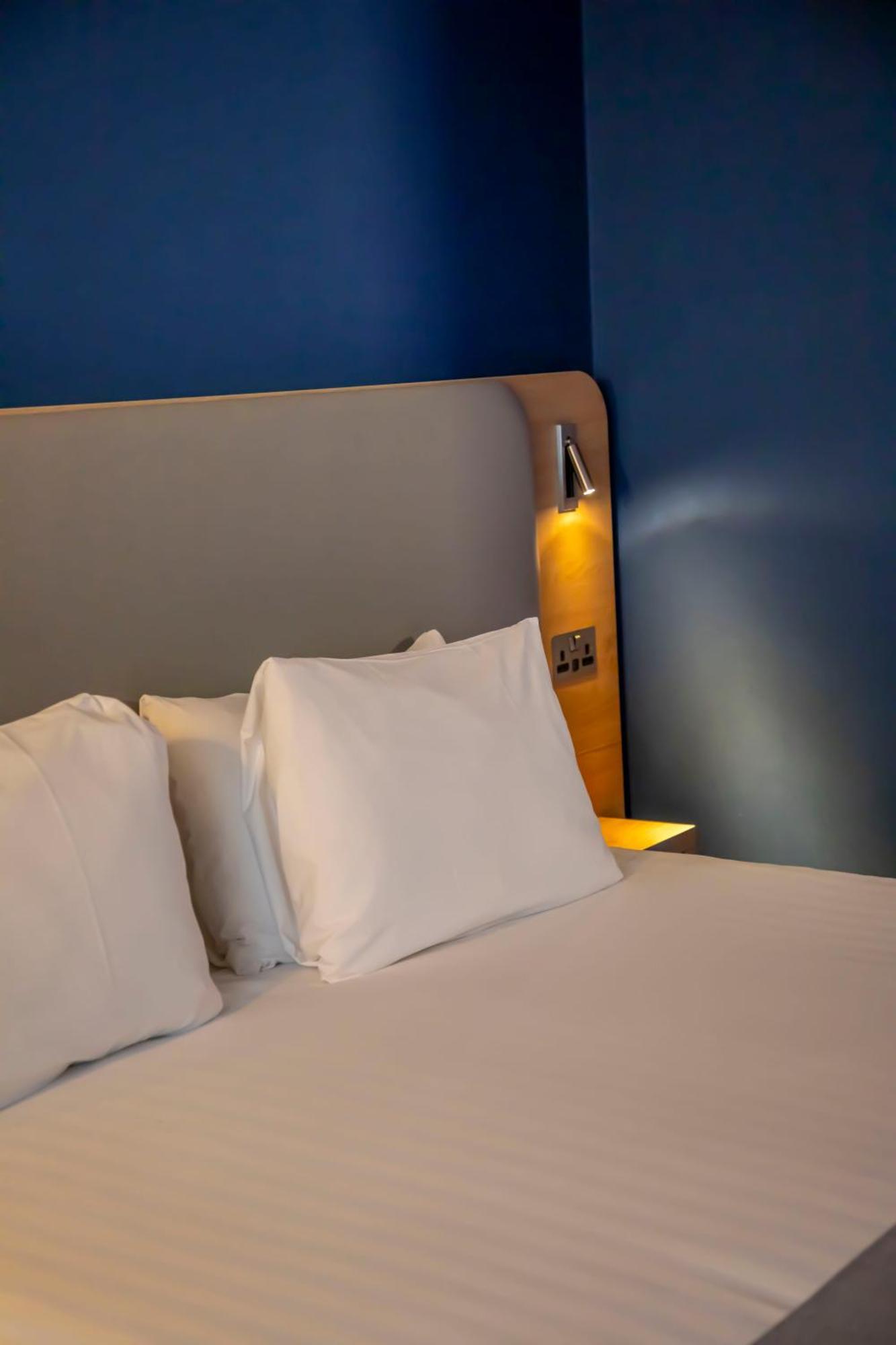 Express Royal Docks By Ihg Hotell 3*