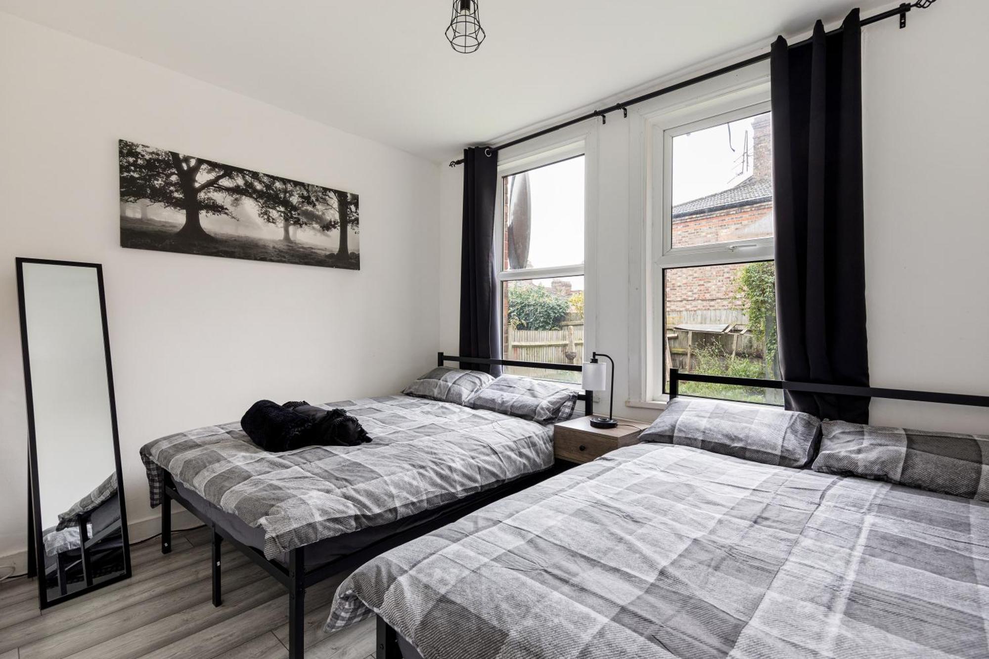 Appartement Beautifully Modern 2-bed W/garden Londen