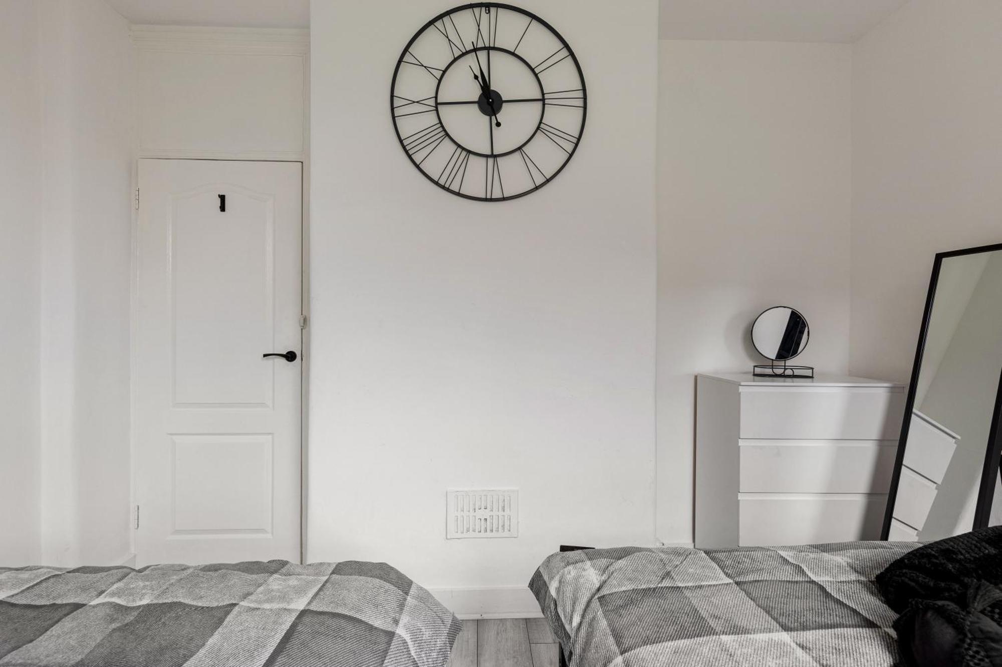 Beautifully Modern 2-bed W/garden Appartement *