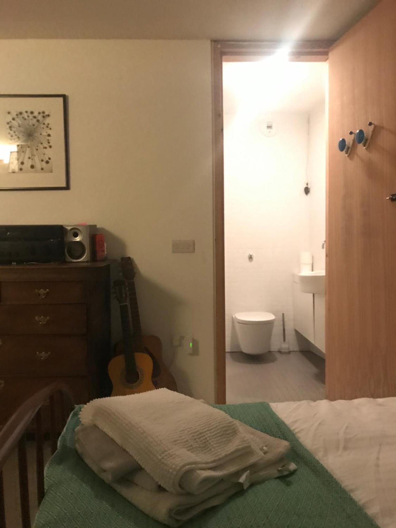 10 Garsington Mews Homestay London