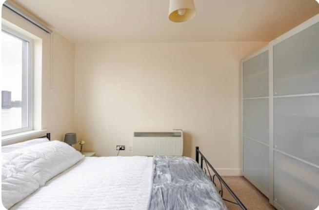 Appartement Amazing River View 2 Bedroom Apartment, Sleeps 6 , Balcony And Parking *