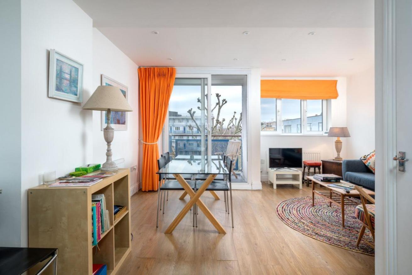 Stylish Flat Between Bridge & Tower Bridge * London