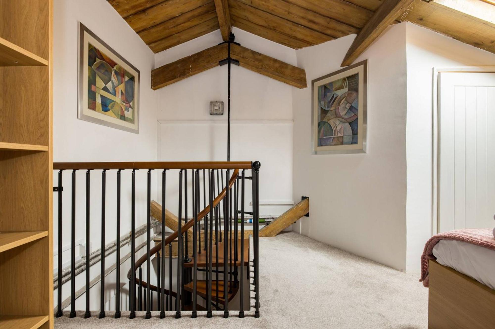 Appartement Wild Roses Serviced - Excel Warehouse 2