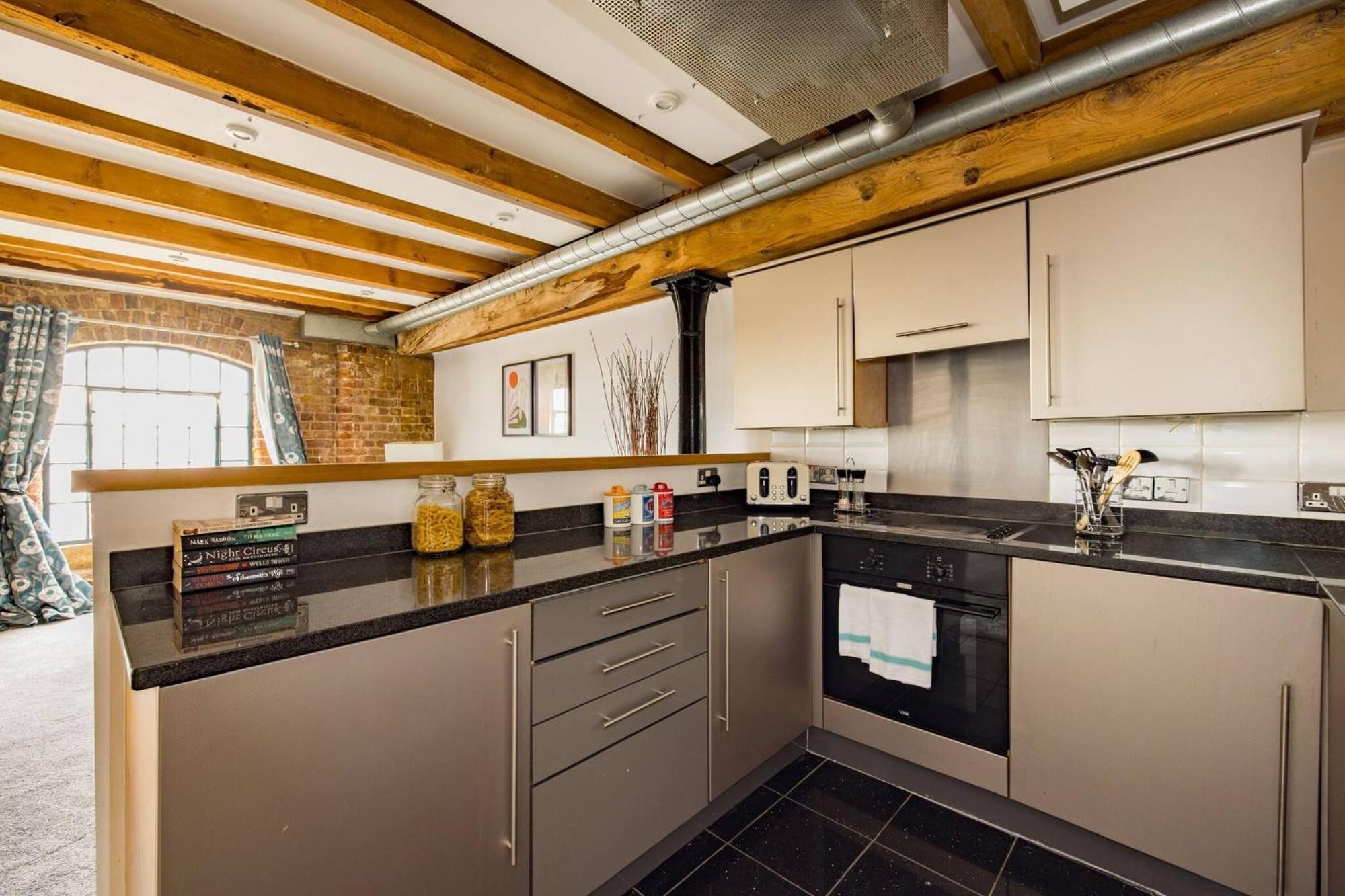 Appartement Wild Roses Serviced - Excel Warehouse 2