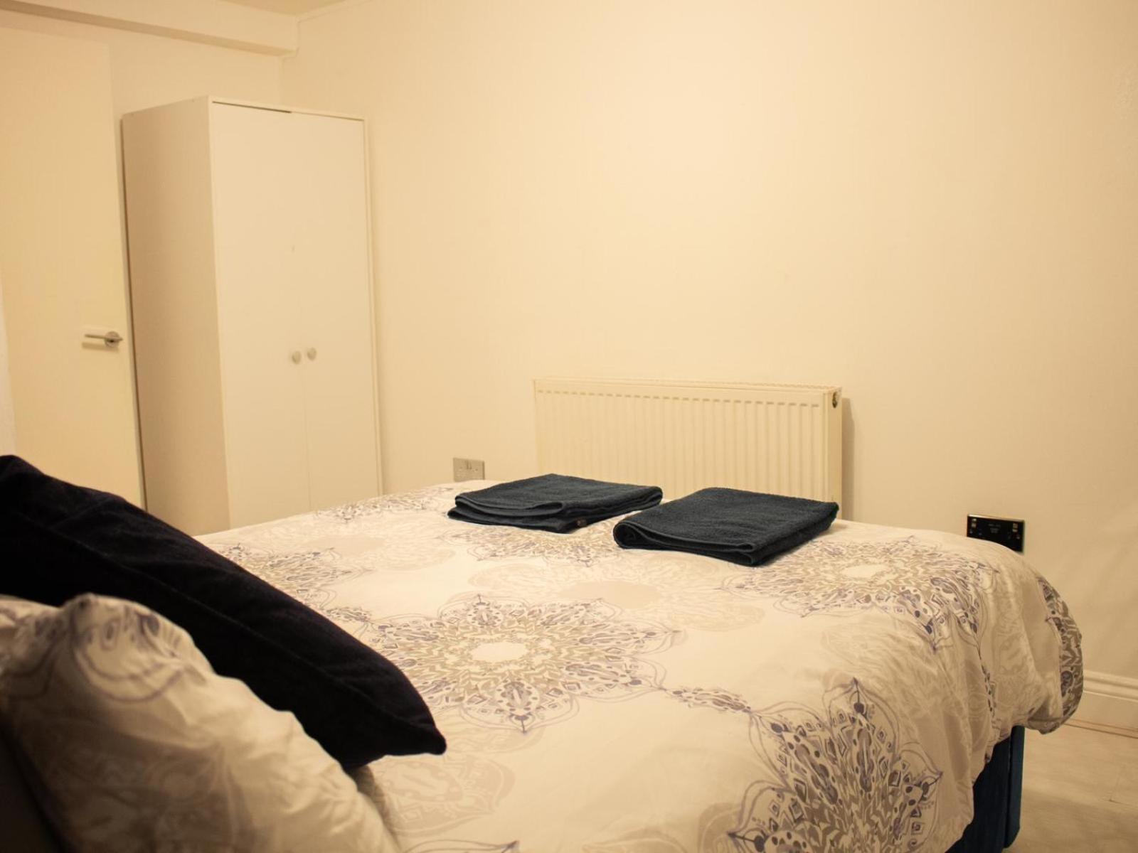 Lägenhet Spacious, Lovely 2 Bedroom Flat In Woolwich *