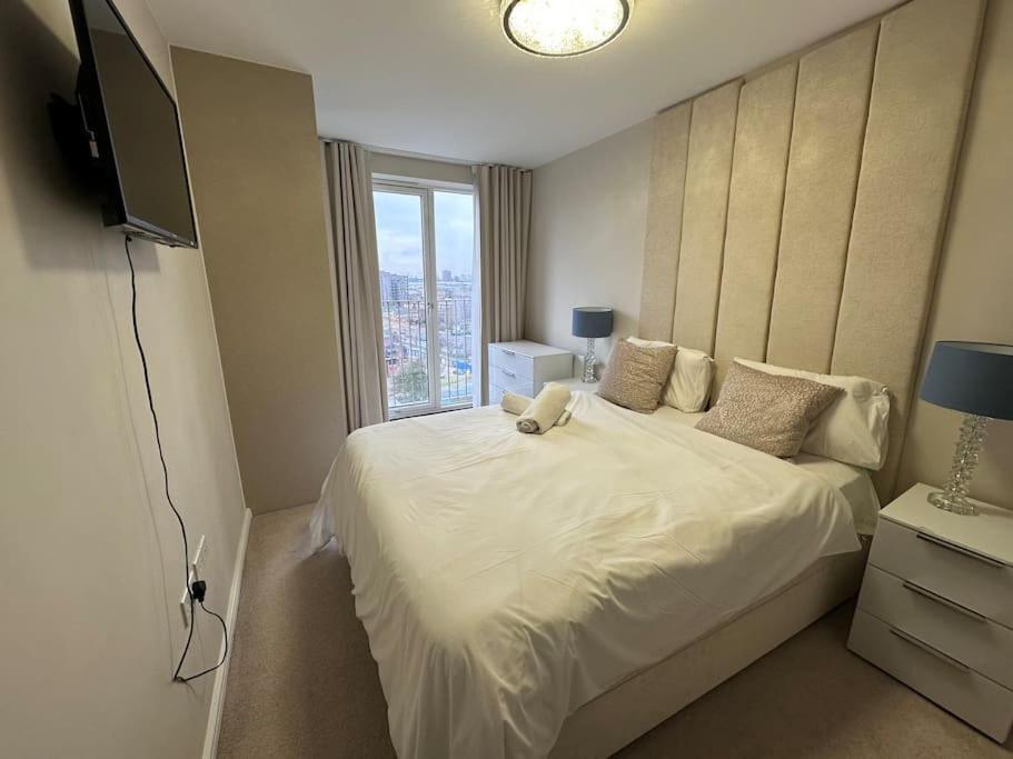 Leilighet Away From Two Bed In *