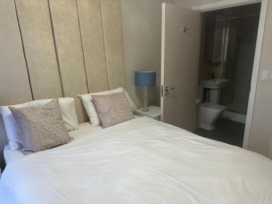 Leilighet Away From Two Bed In