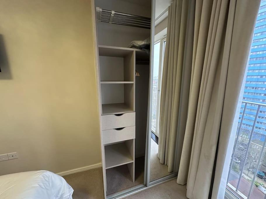 Leilighet Away From Two Bed In *