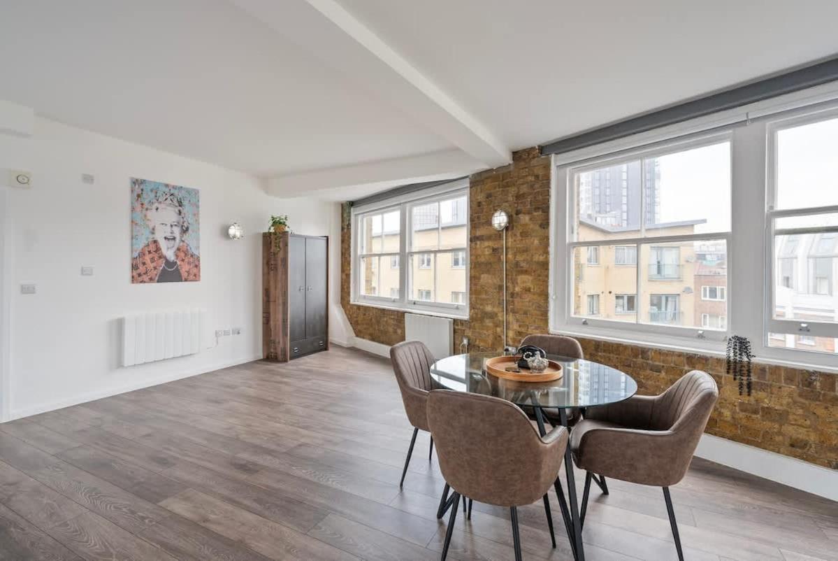 Large 1 Bedroom In Old St Londres