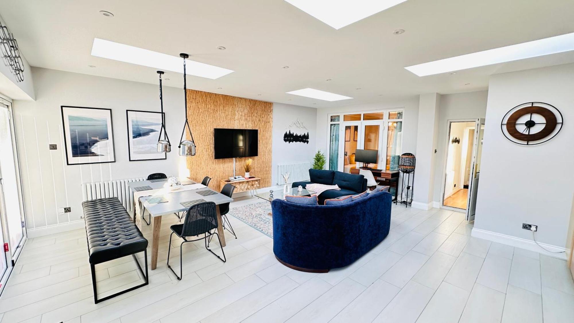 Isleworth House By Smart Corporate