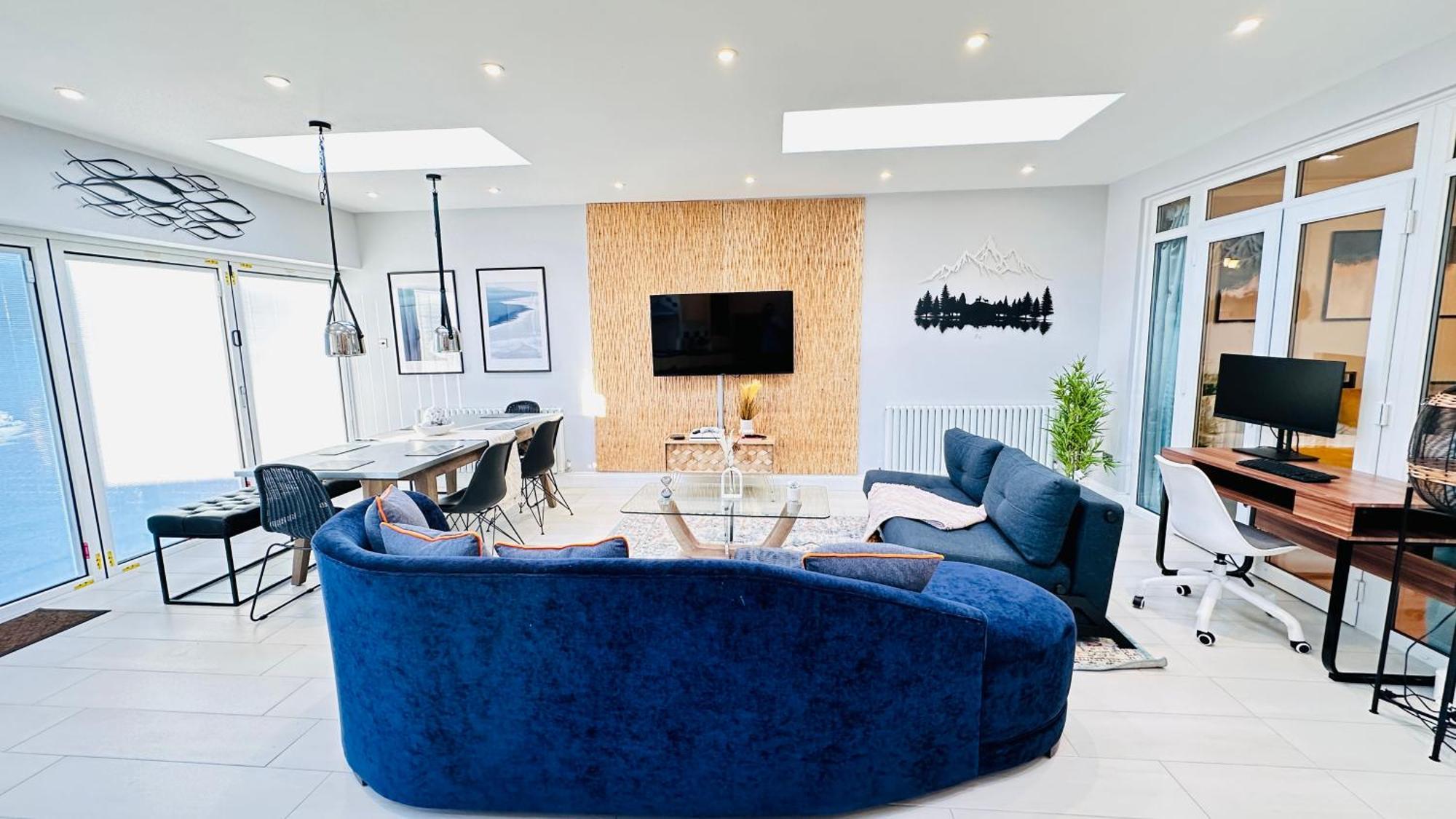 Isleworth House By Smart Corporate