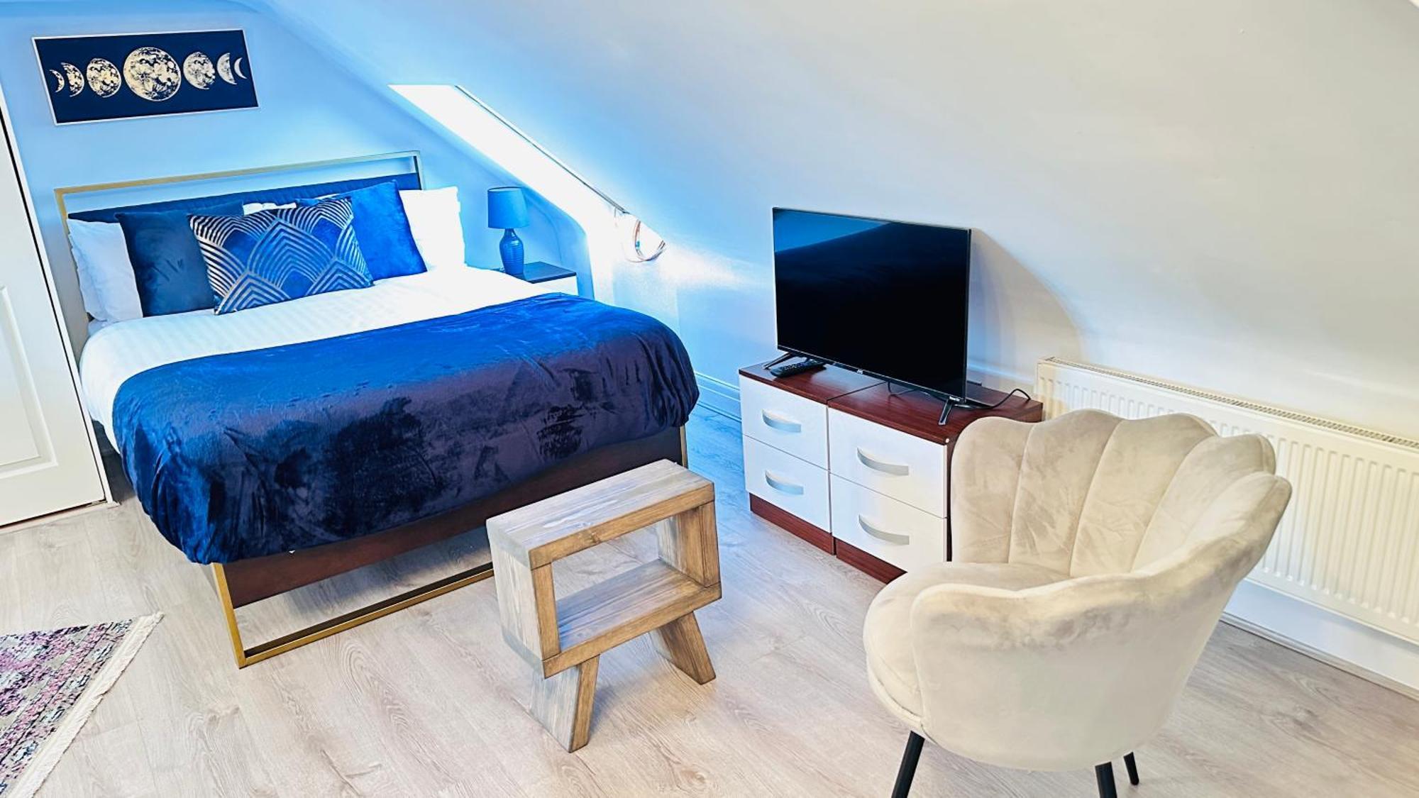 Isleworth House By Smart Corporate * London