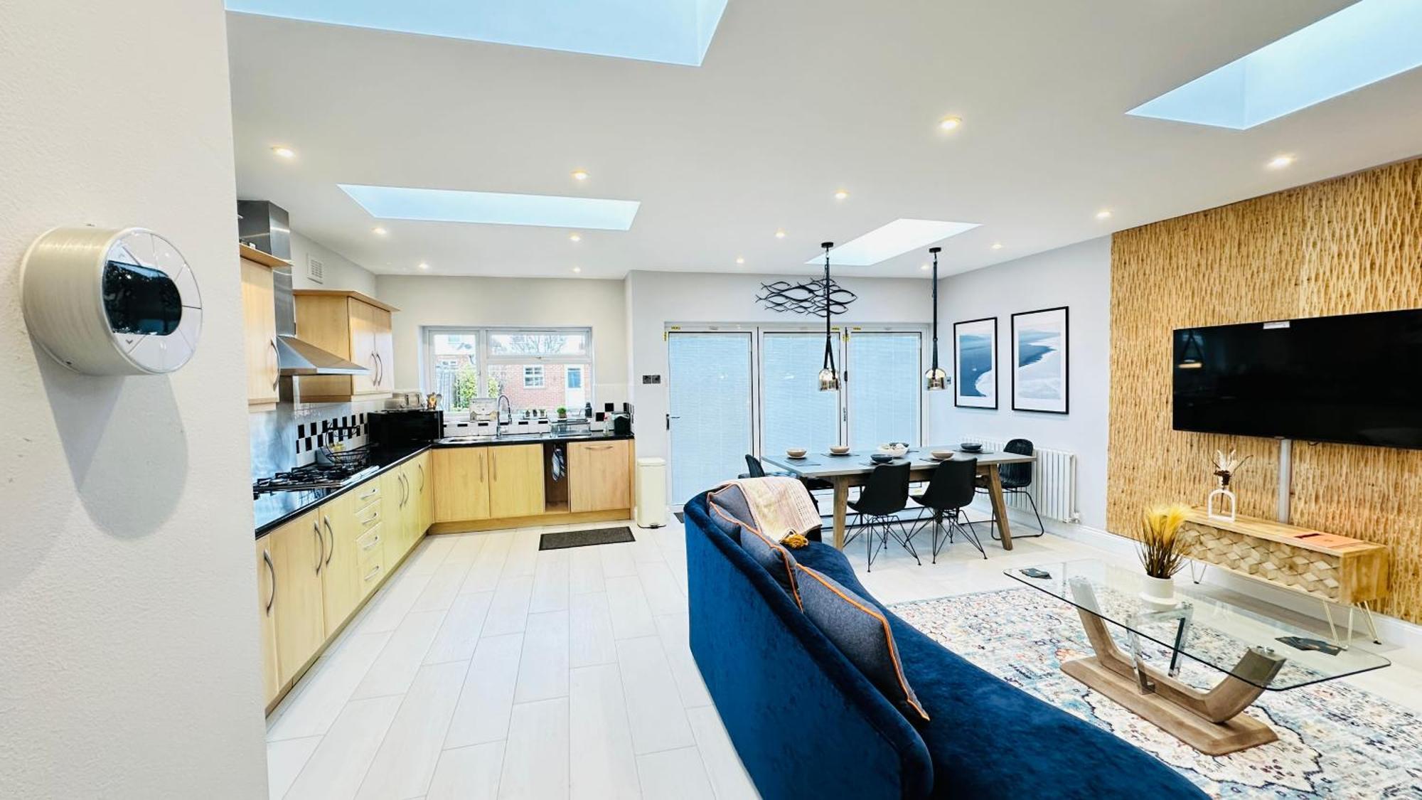 Isleworth House By Smart Corporate