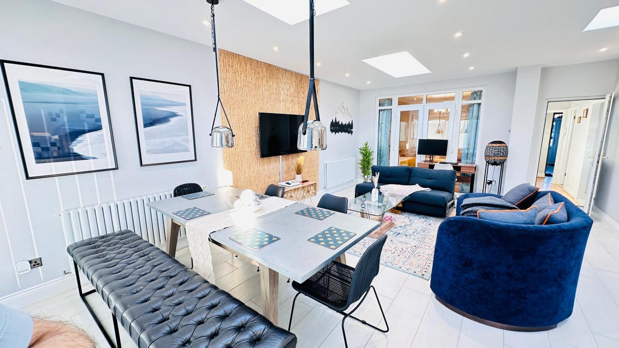Isleworth House By Smart Corporate Holiday home *