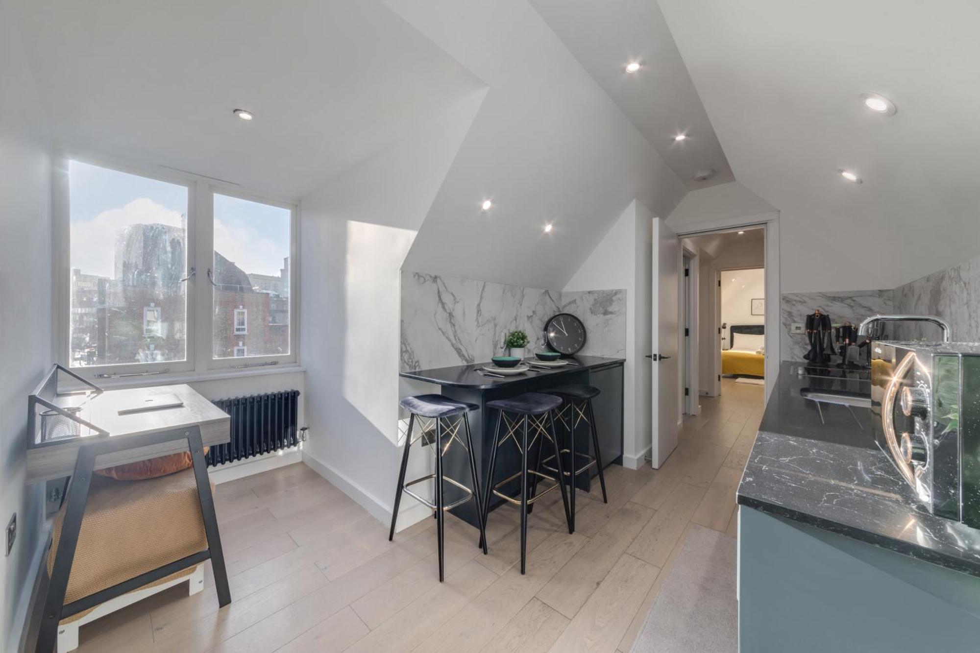 Appartamento 1 Bedroom Penthouse - Shoreditch, By The Perfect Londra